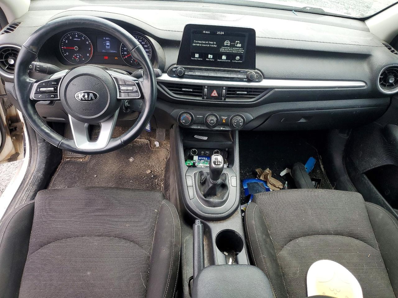 2019 Kia Forte Fe White vin: 3KPF24AD7KE077570