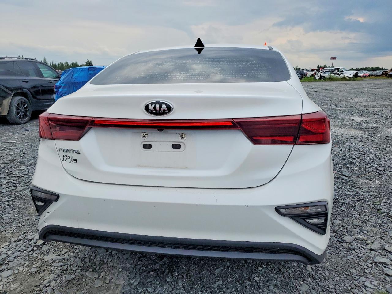 2019 Kia Forte Fe White vin: 3KPF24AD7KE077570