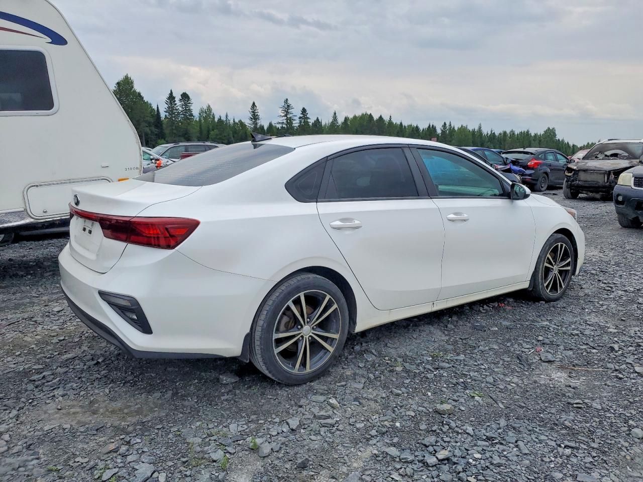 2019 Kia Forte Fe White vin: 3KPF24AD7KE077570