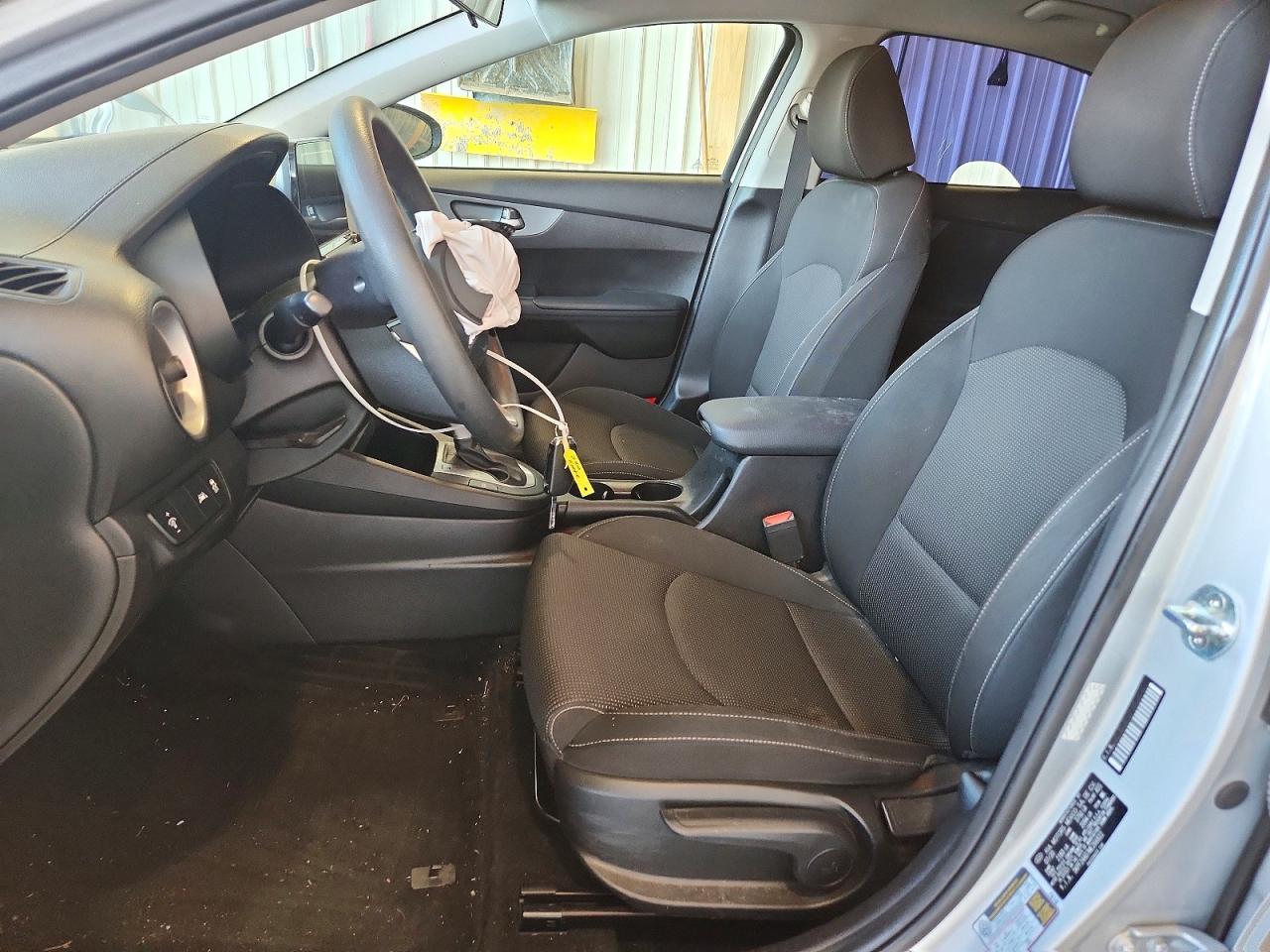 2021 Kia Forte Lxs Silver vin: 3KPF24AD7ME266822