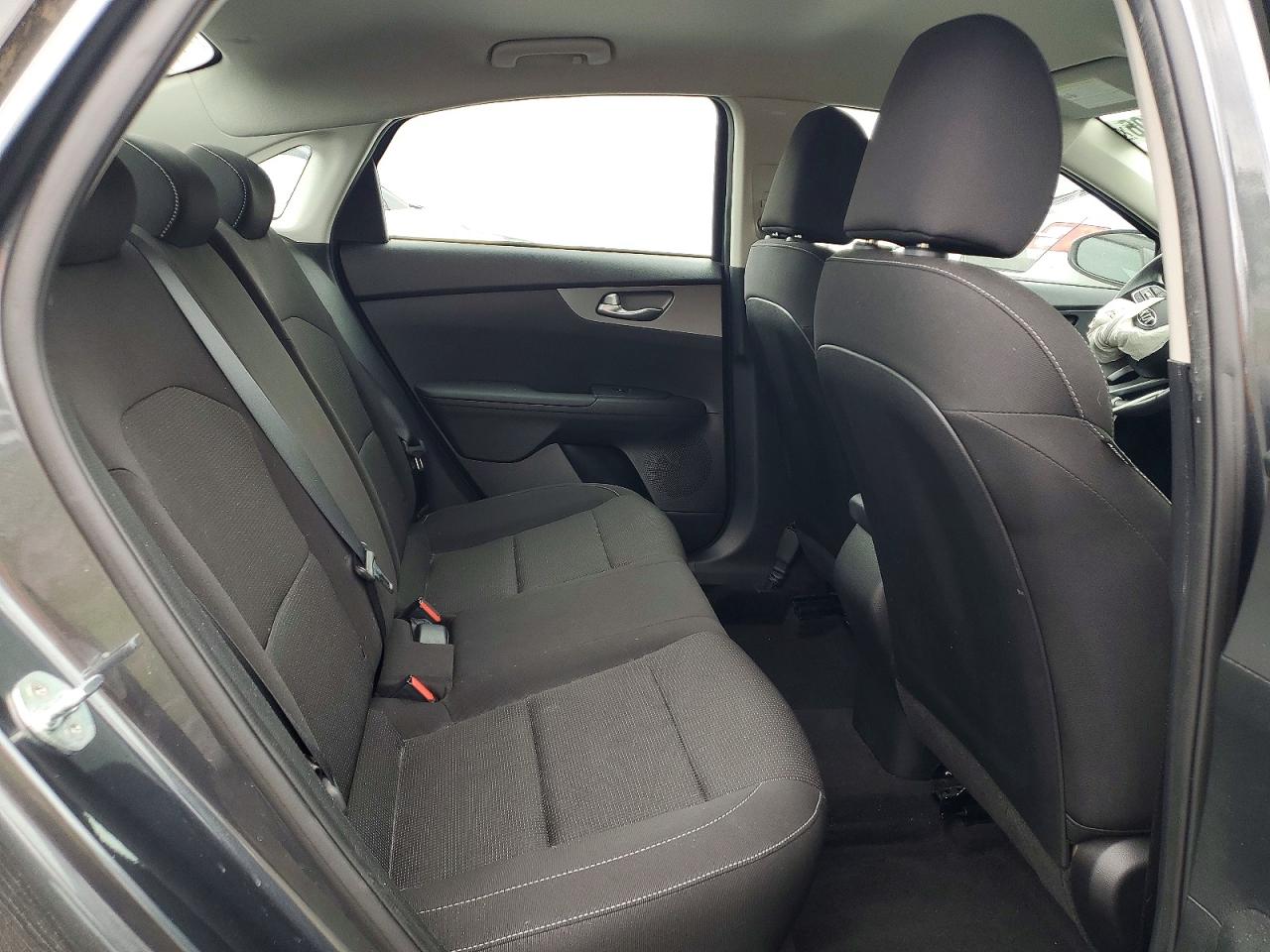 2021 Kia Forte Lxs Gray vin: 3KPF24AD7ME326209