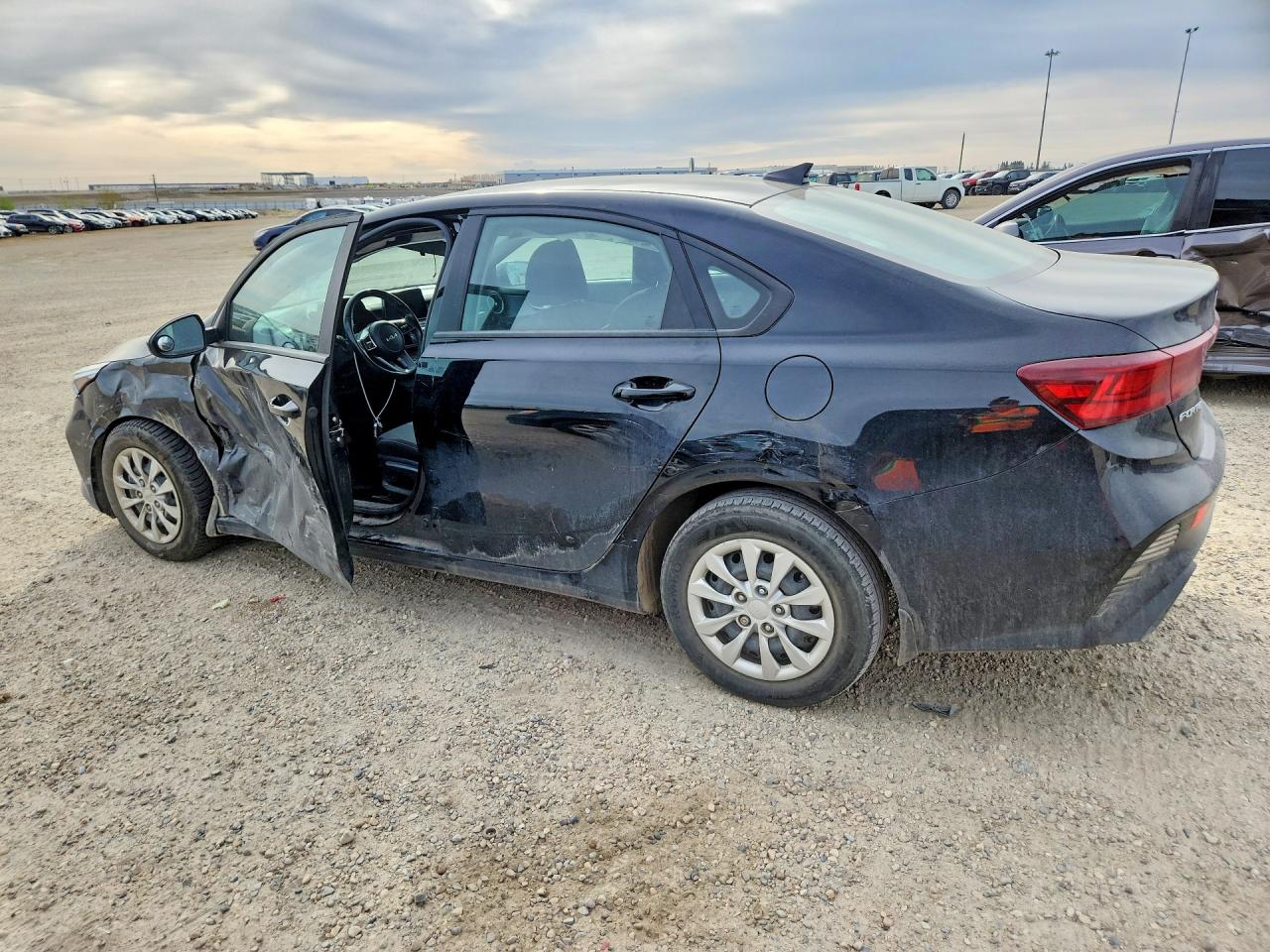 2023 Kia Forte Lx Black vin: 3KPF24AD7PE656629