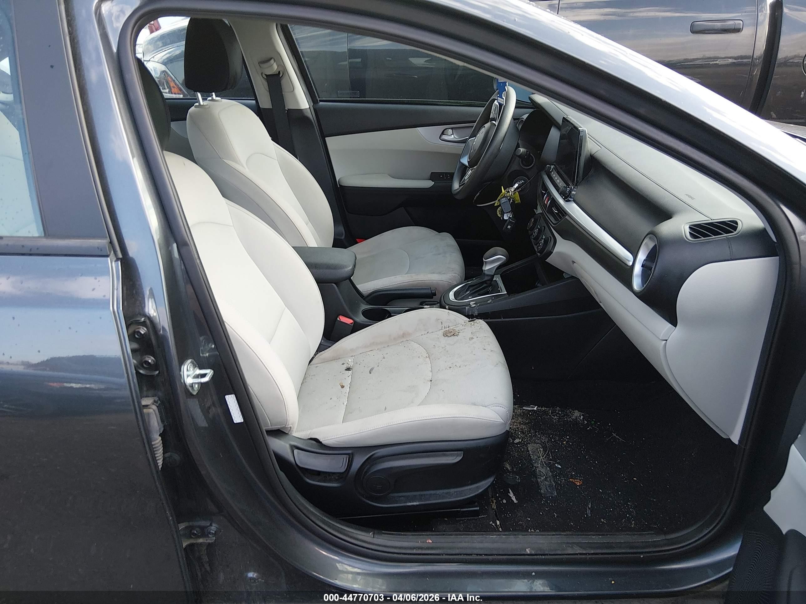 2023 Kia Forte Lxs Gray vin: 3KPF24AD7PE670868