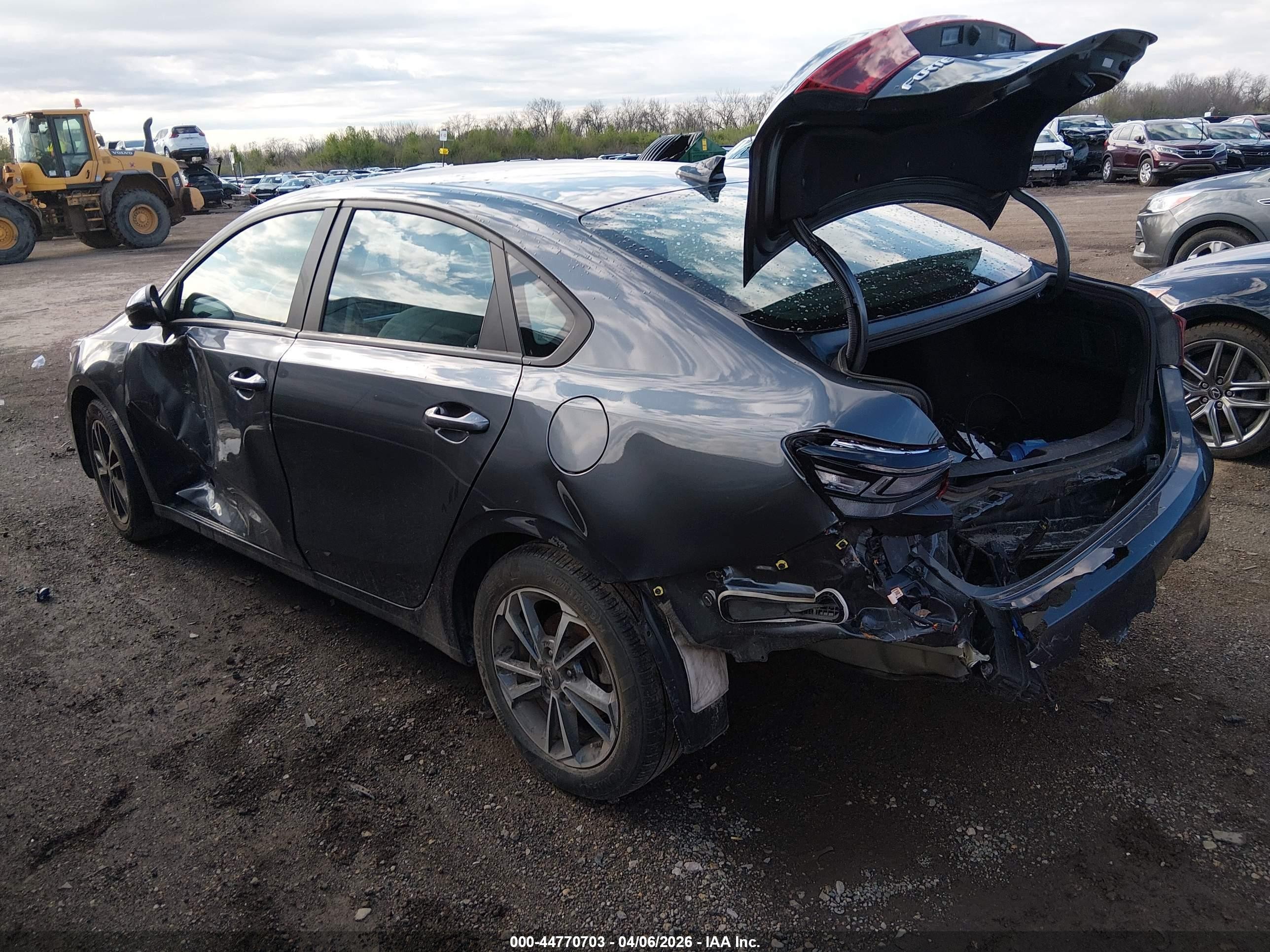 2023 Kia Forte Lxs Gray vin: 3KPF24AD7PE670868