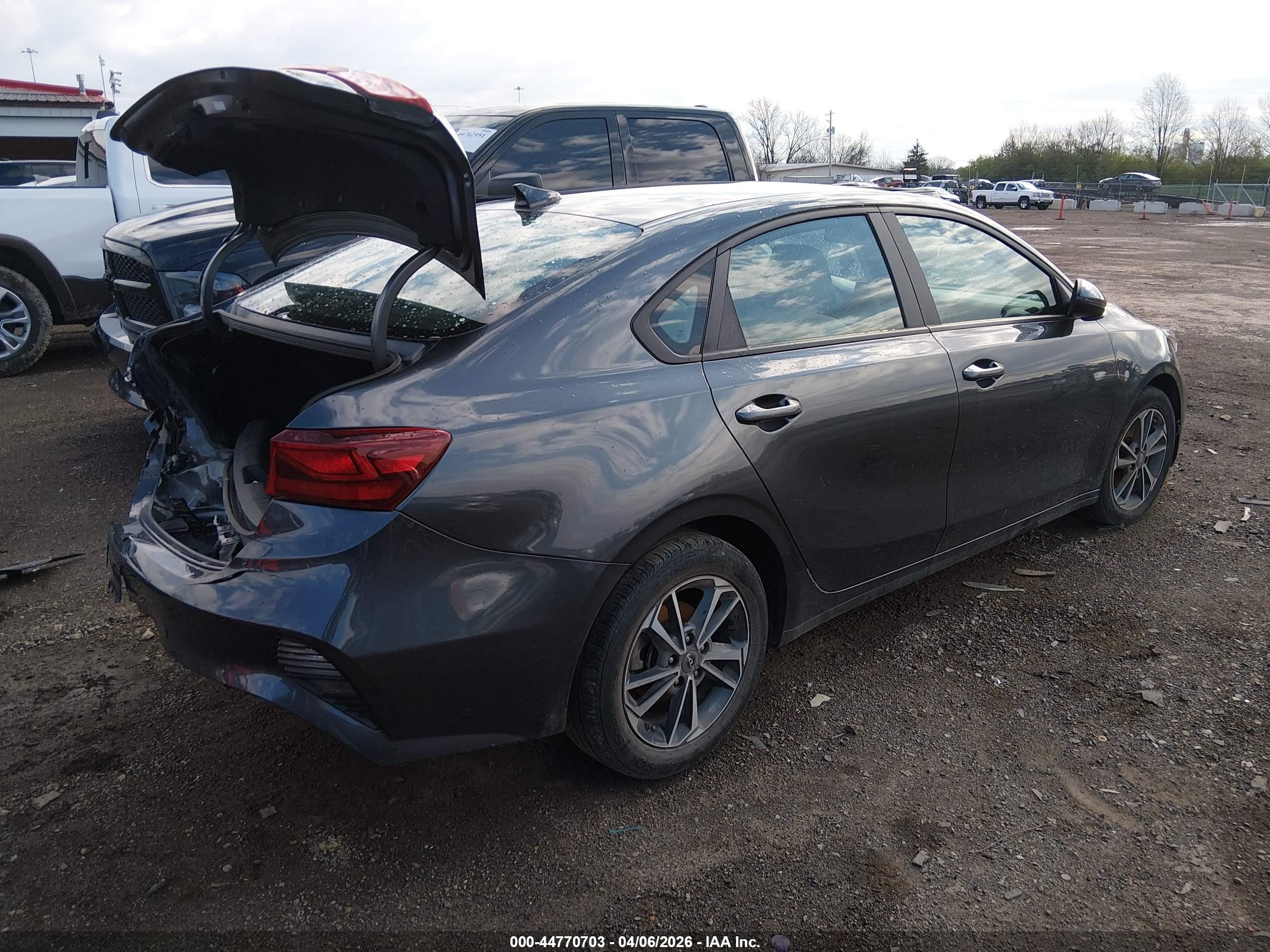 2023 Kia Forte Lxs Gray vin: 3KPF24AD7PE670868