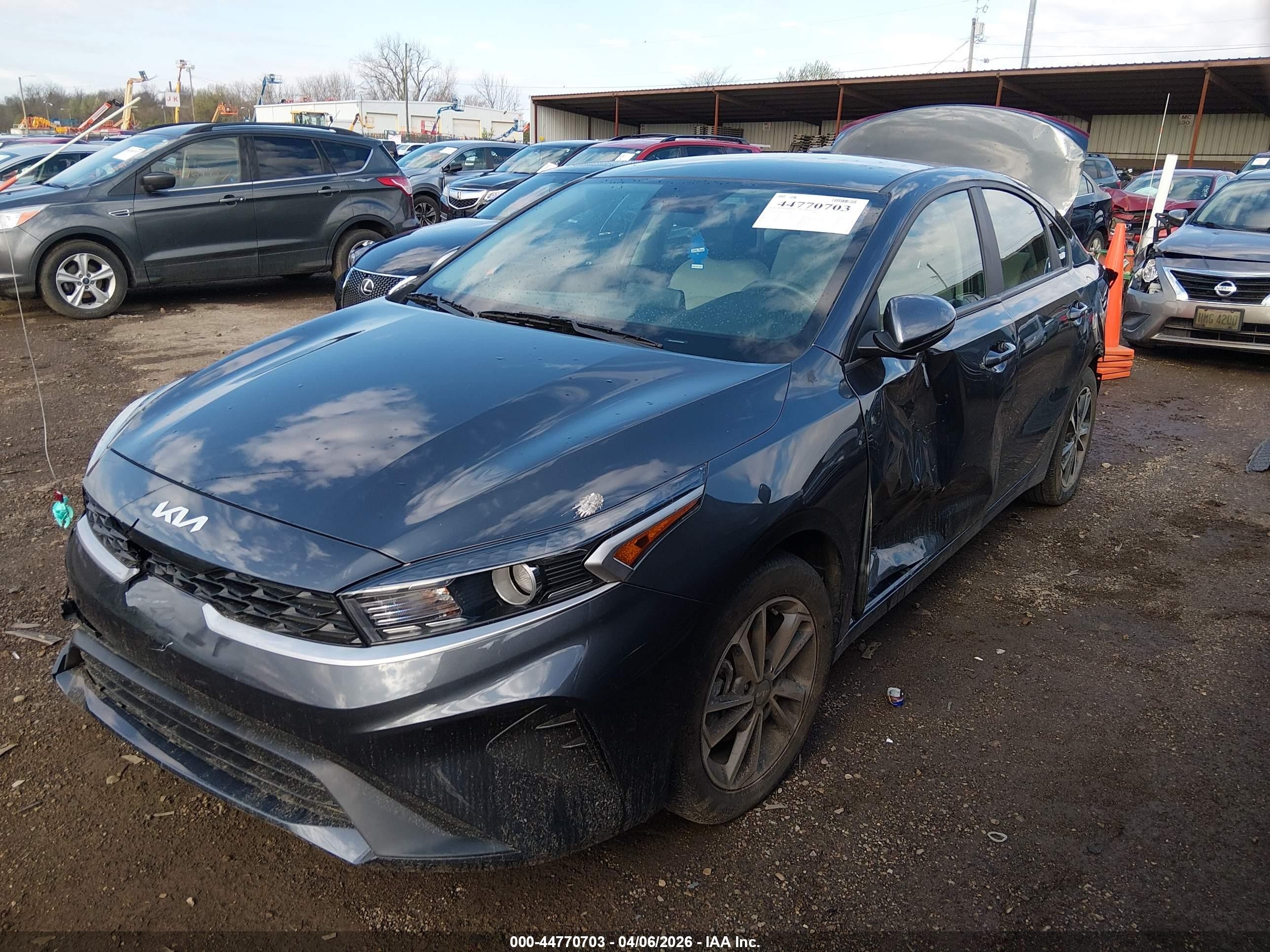 2023 Kia Forte Lxs Gray vin: 3KPF24AD7PE670868