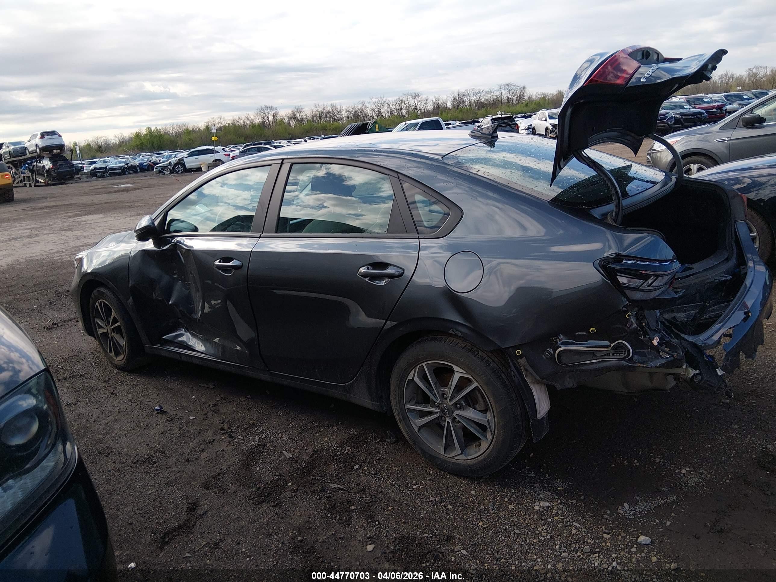 2023 Kia Forte Lxs Gray vin: 3KPF24AD7PE670868