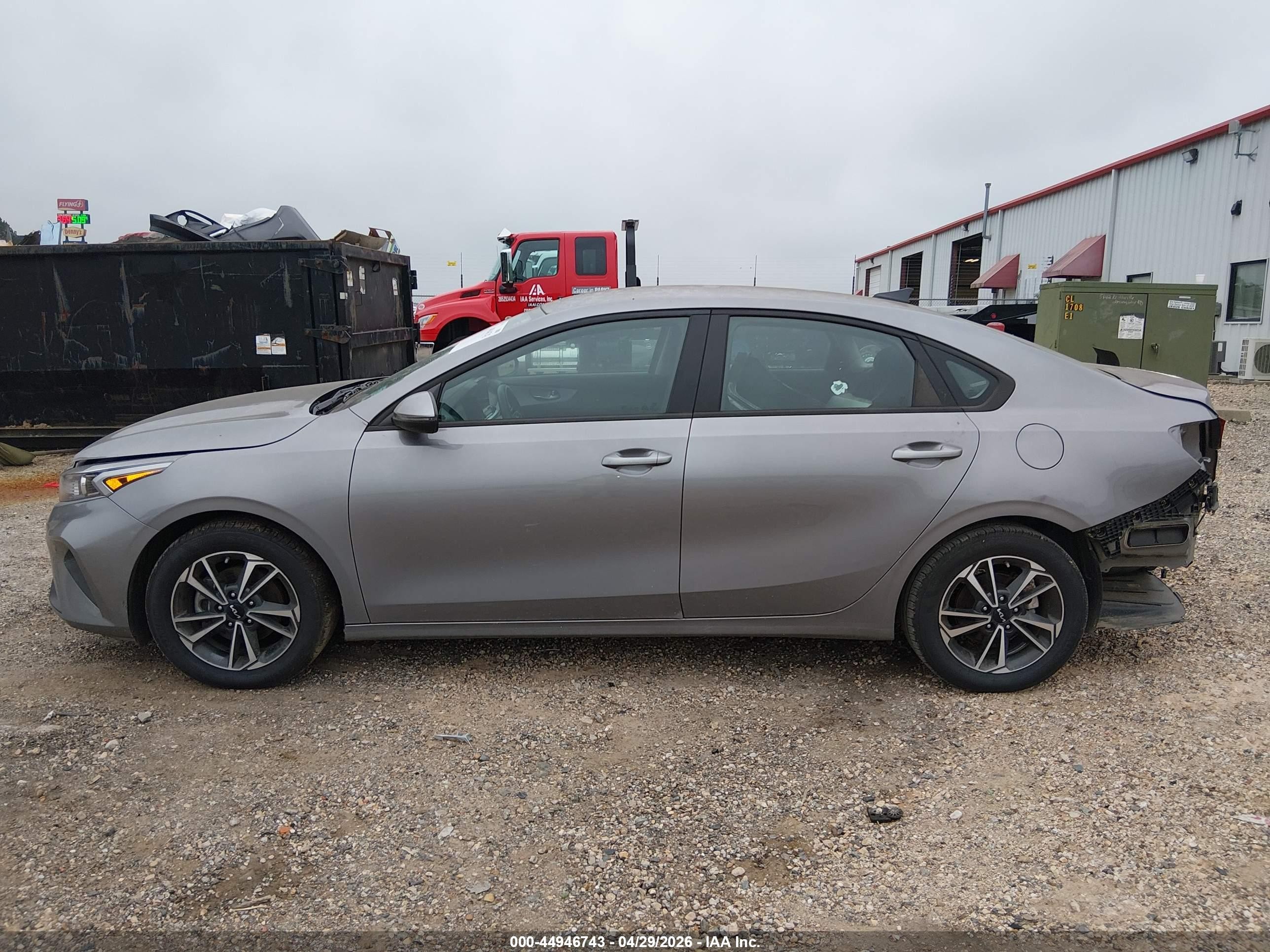 2024 Kia Forte Lxs Gray vin: 3KPF24AD7RE728688