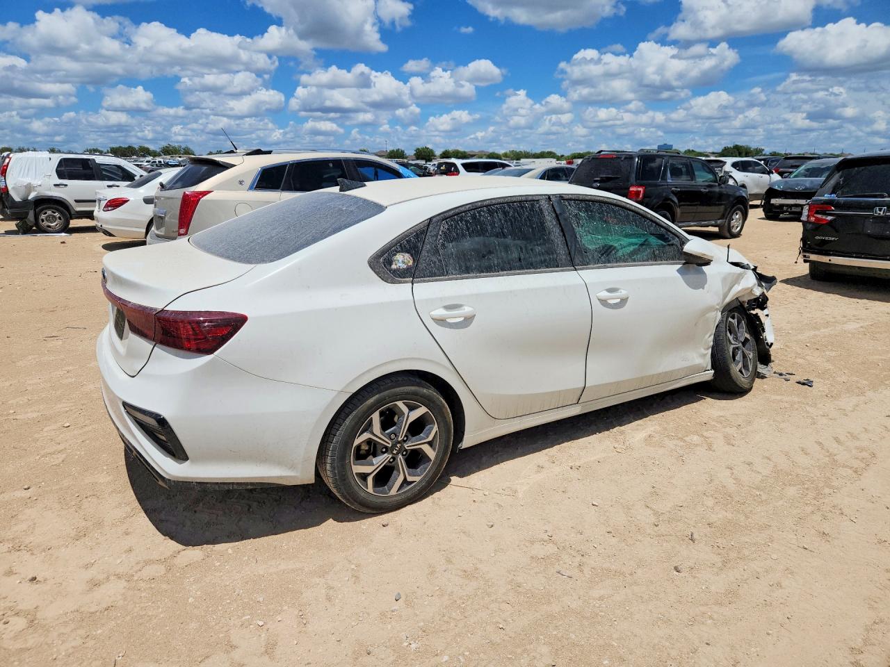 2020 Kia Forte Lxs White vin: 3KPF24AD8LE239630