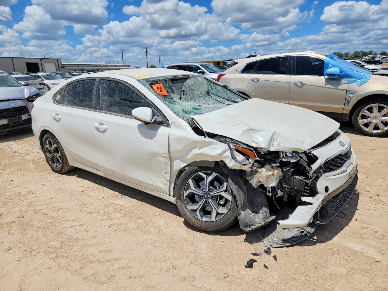 2020 Kia Forte Lxs White vin: 3KPF24AD8LE239630