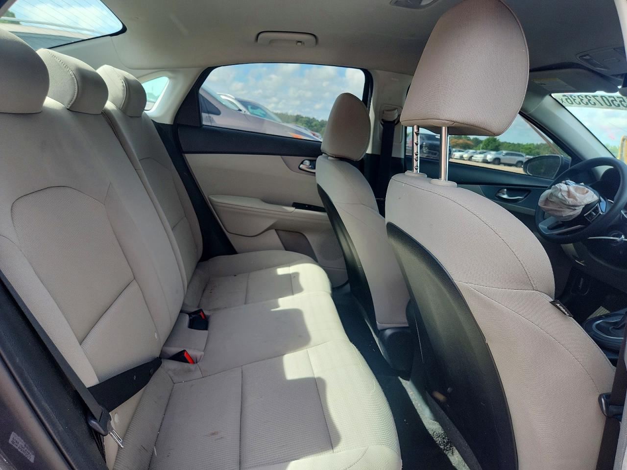 2020 Kia Forte Lxs Gray vin: 3KPF24AD8LE251812