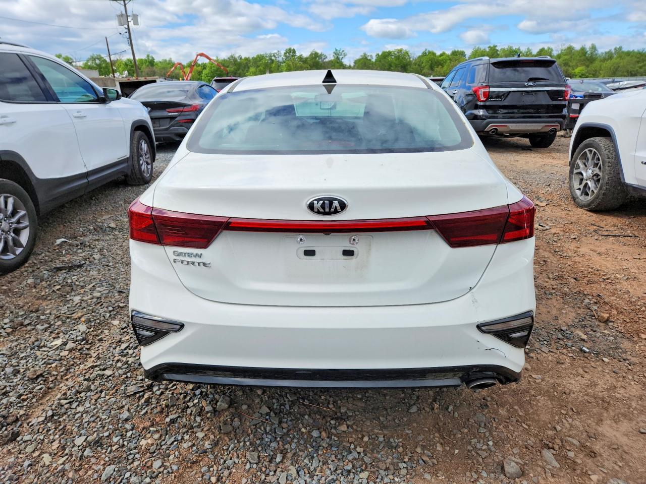 2021 Kia Forte Lxs White vin: 3KPF24AD8ME268952