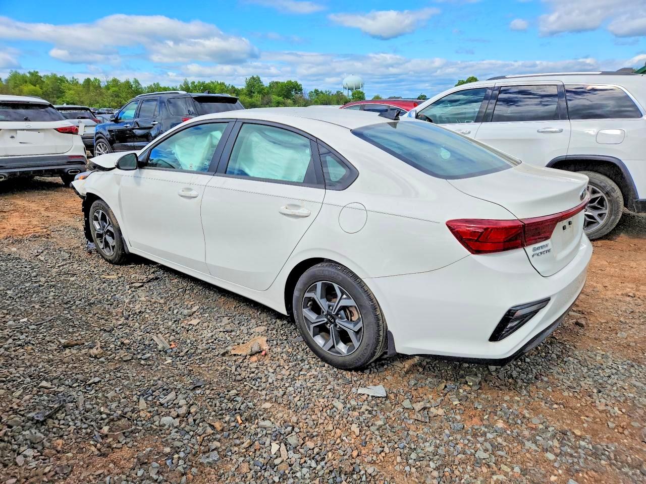 2021 Kia Forte Lxs White vin: 3KPF24AD8ME268952
