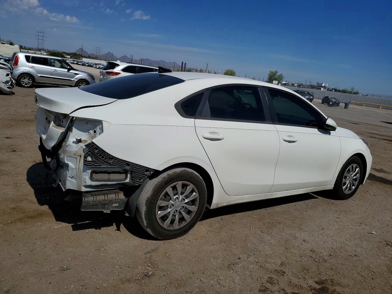 2021 Kia Forte Fe White vin: 3KPF24AD8ME275951
