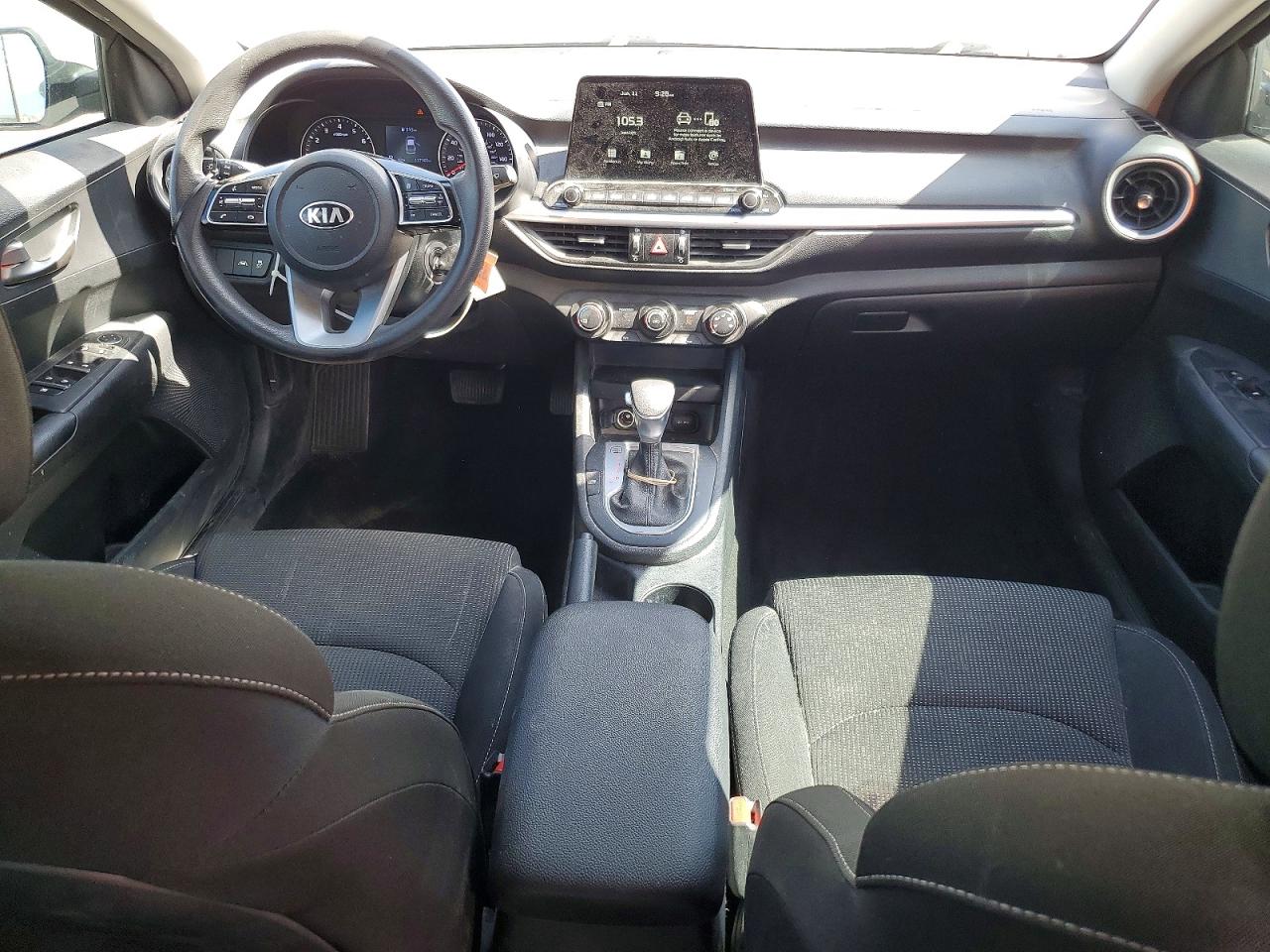 2021 Kia Forte Fe White vin: 3KPF24AD8ME275951