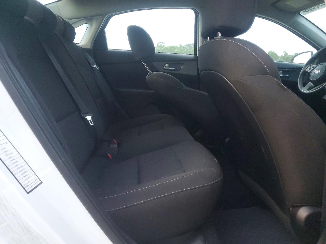 2021 Kia Forte Lxs White vin: 3KPF24AD8ME312366