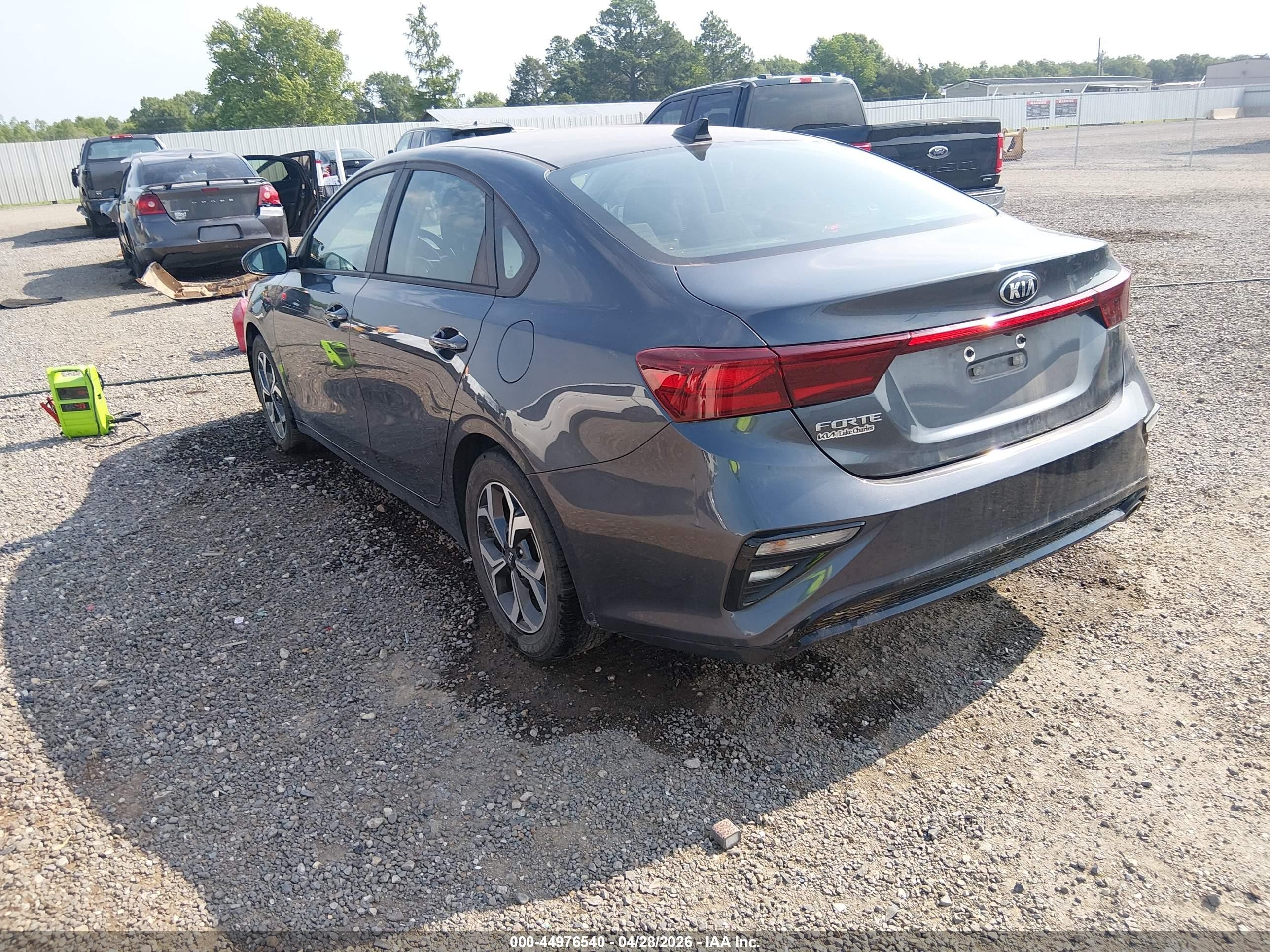 2021 Kia Forte Lxs Gray vin: 3KPF24AD8ME376617