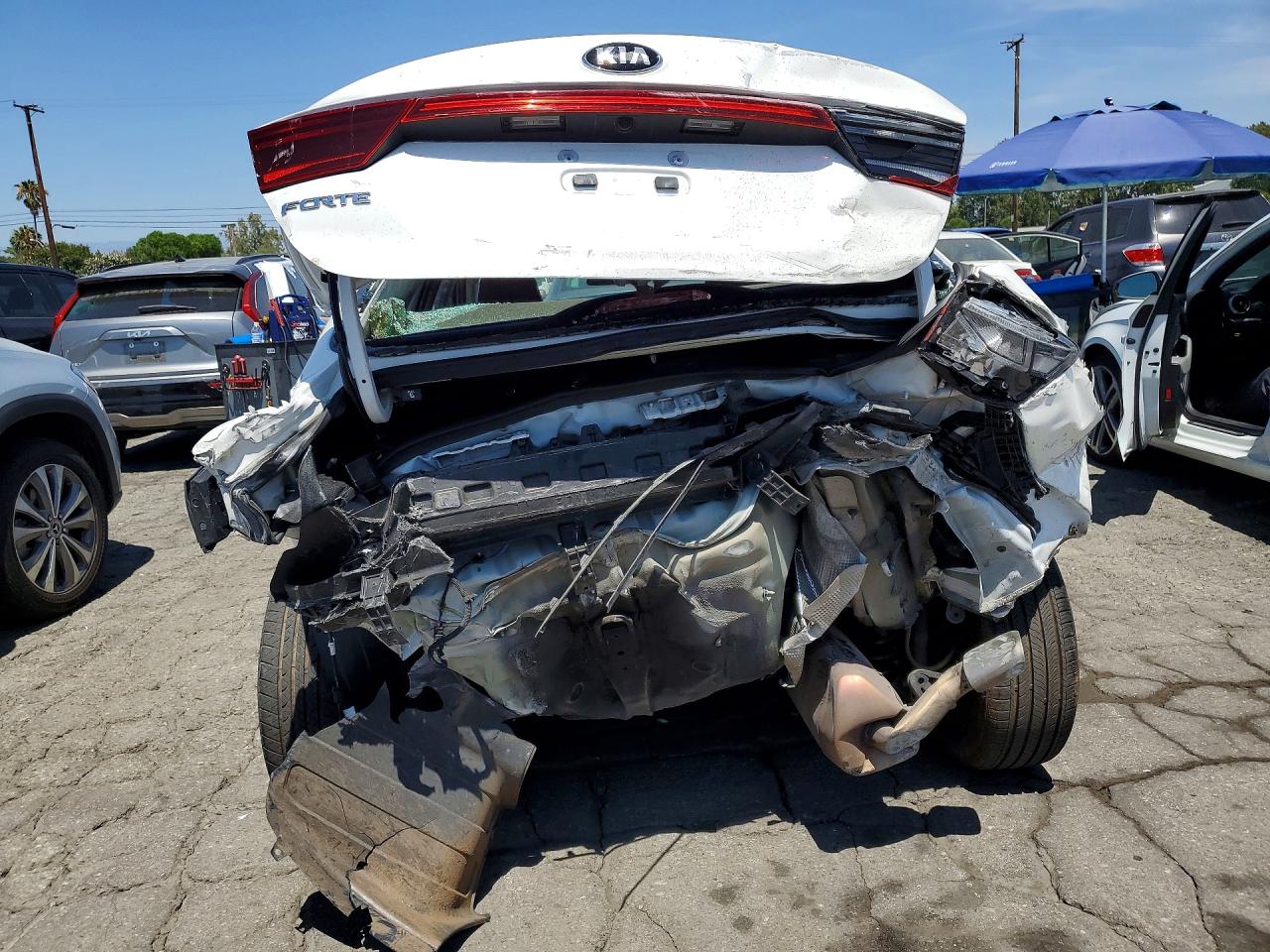 2021 Kia Forte Lxs White vin: 3KPF24AD8ME403301