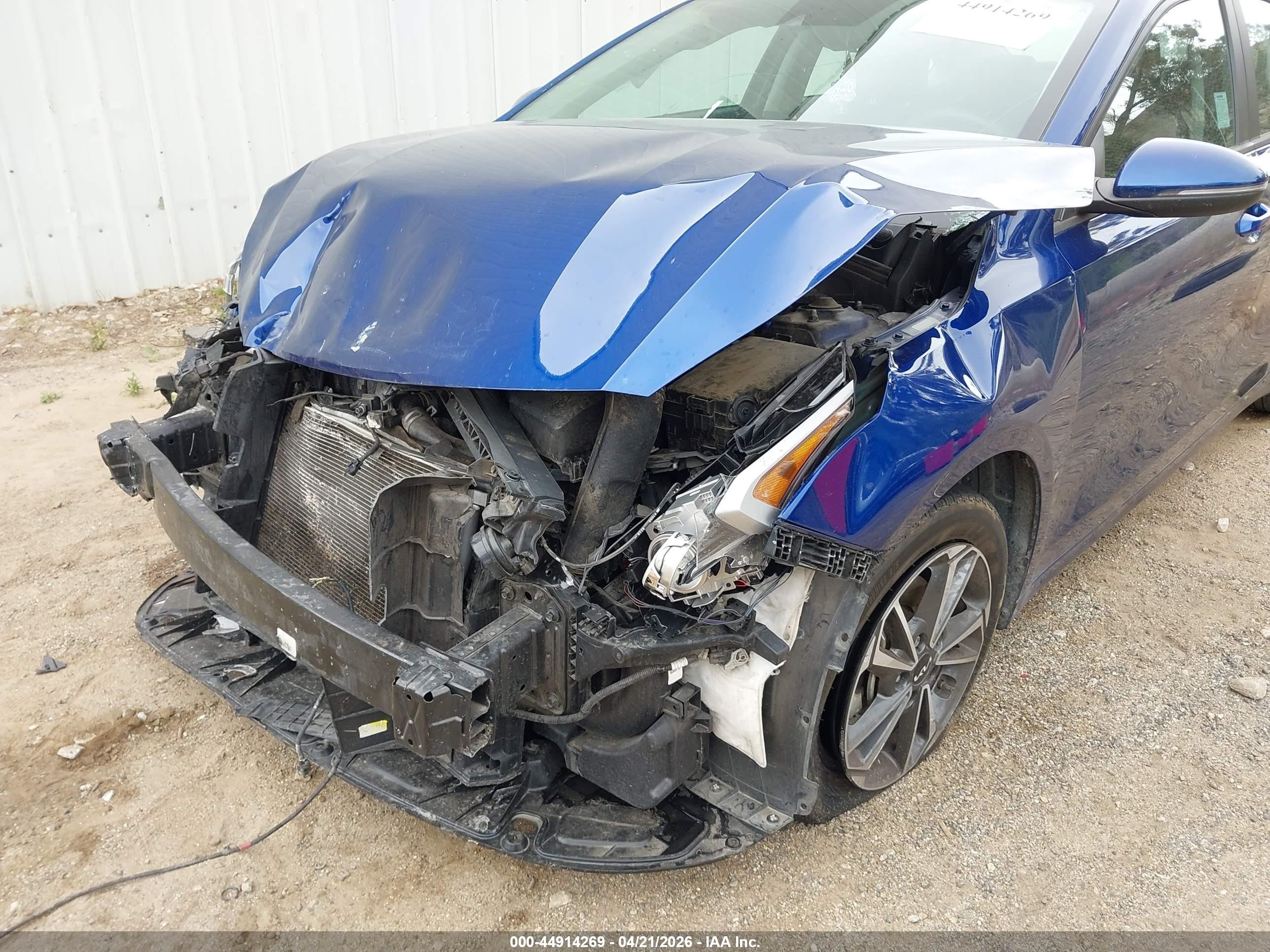 2023 Kia Forte Lxs Blue vin: 3KPF24AD8PE571377