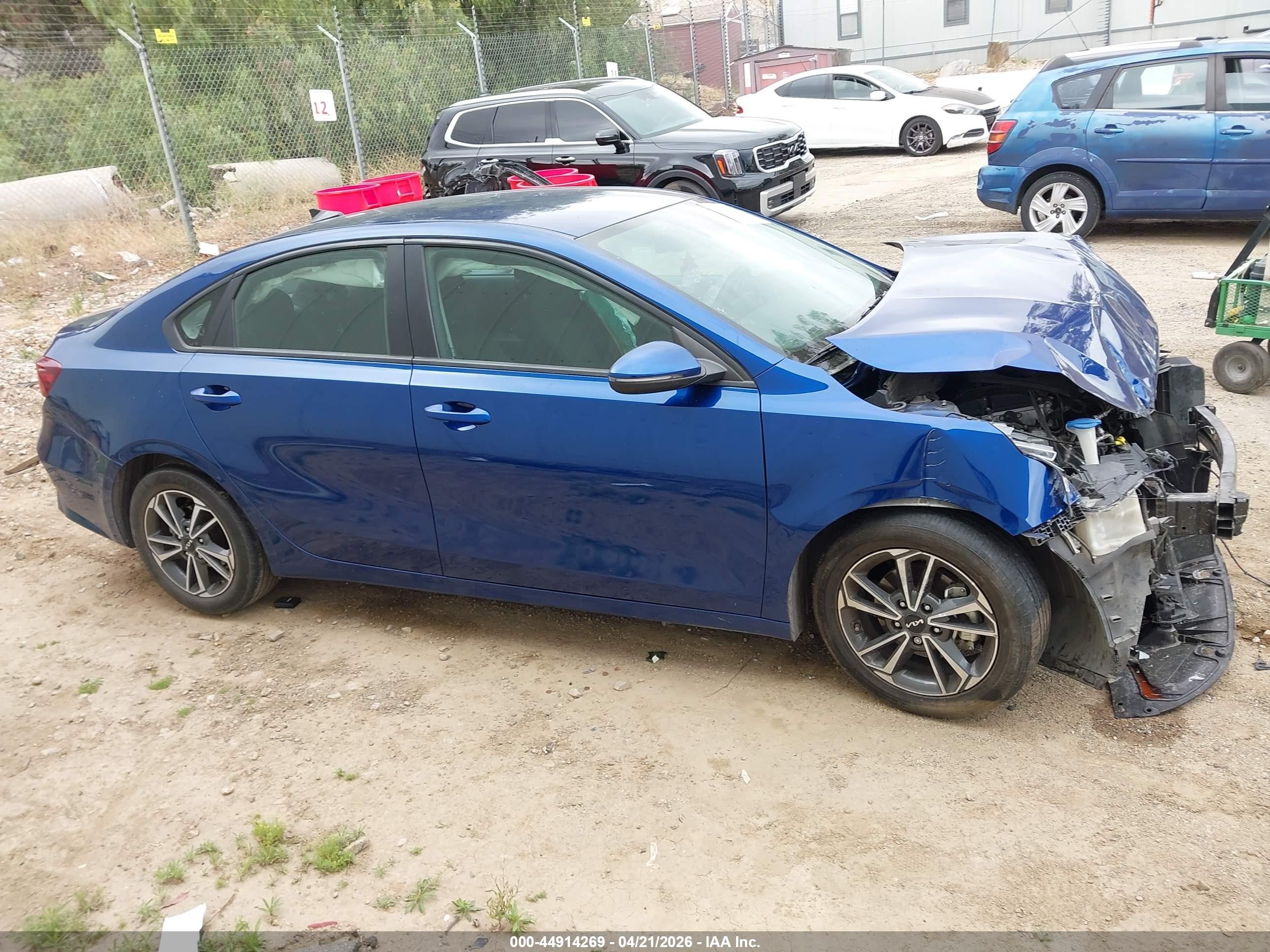 2023 Kia Forte Lxs Blue vin: 3KPF24AD8PE571377