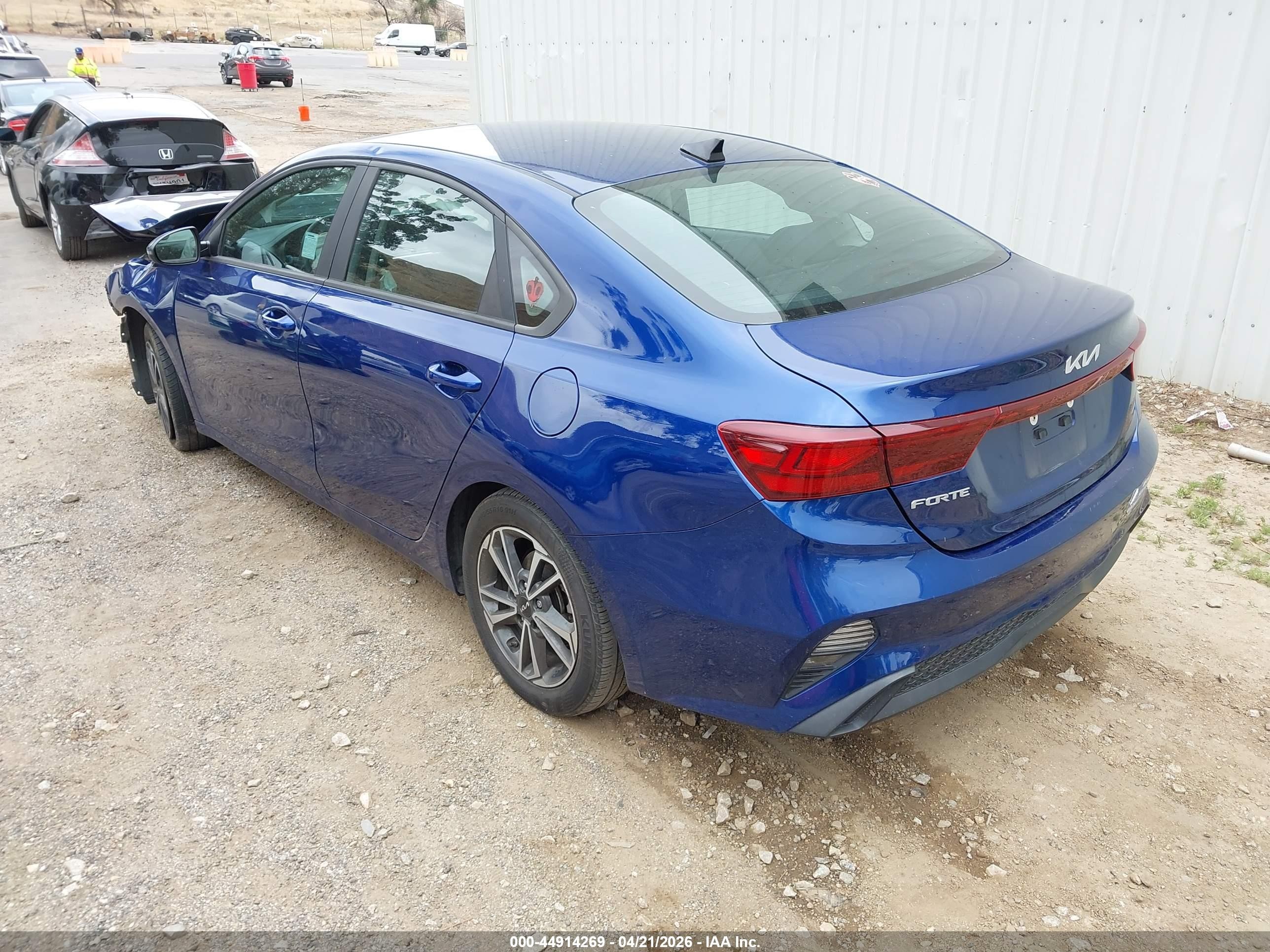 2023 Kia Forte Lxs Blue vin: 3KPF24AD8PE571377