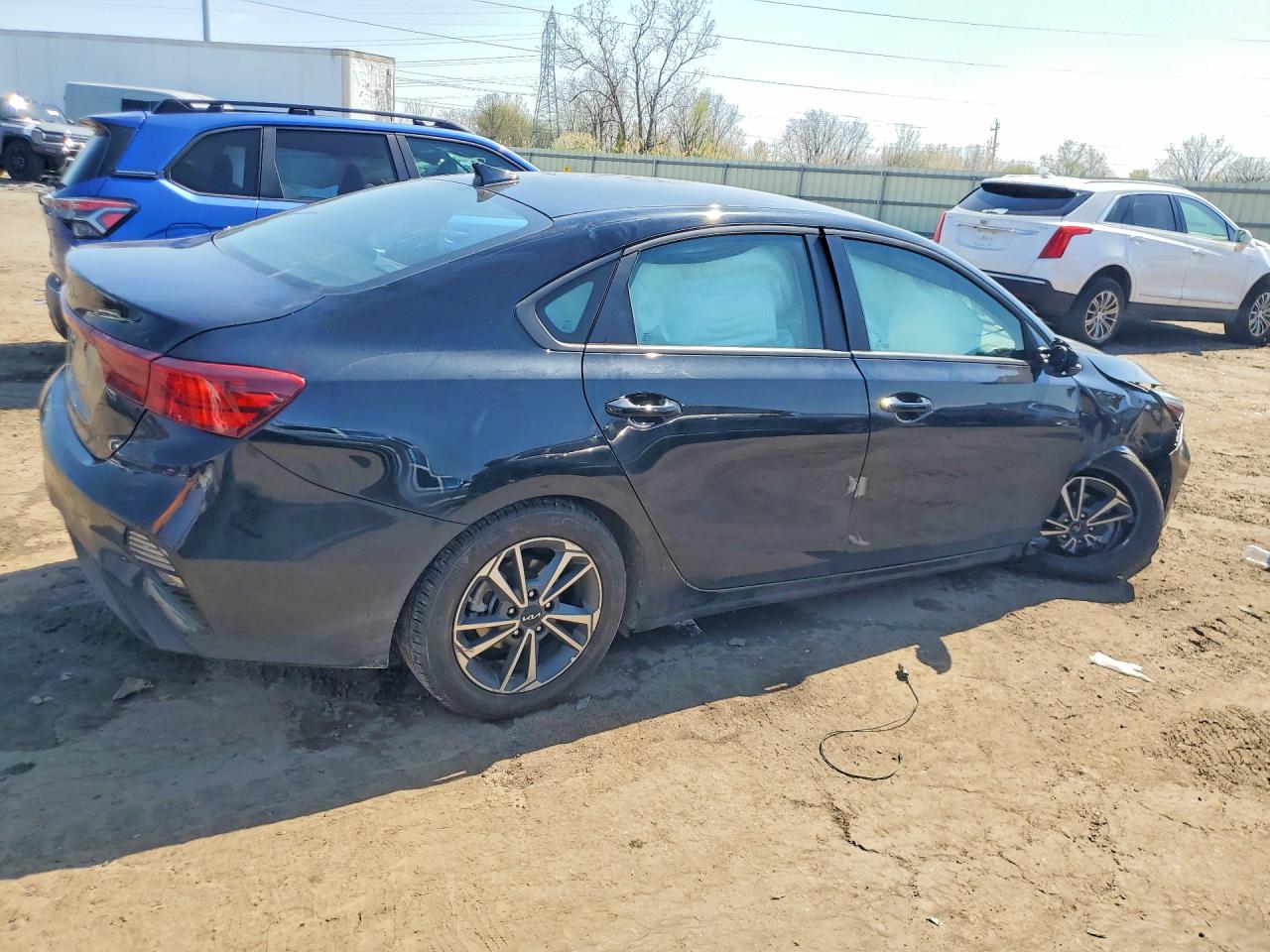 2024 Kia Forte Lxs Black vin: 3KPF24AD8RE789404