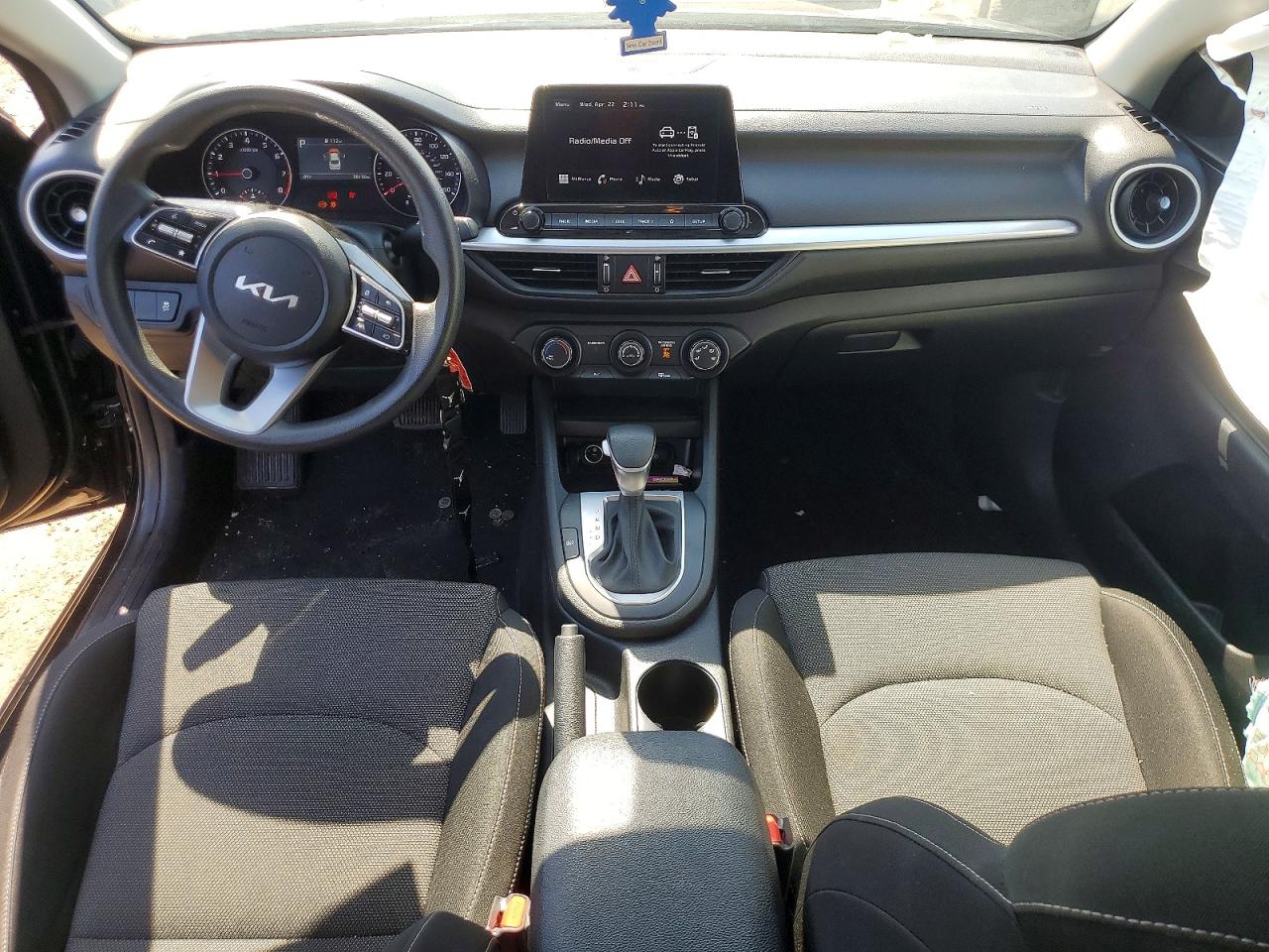 2024 Kia Forte Lxs Black vin: 3KPF24AD8RE789404