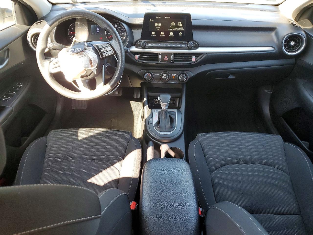 2021 Kia Forte Lxs White vin: 3KPF24AD9ME302414
