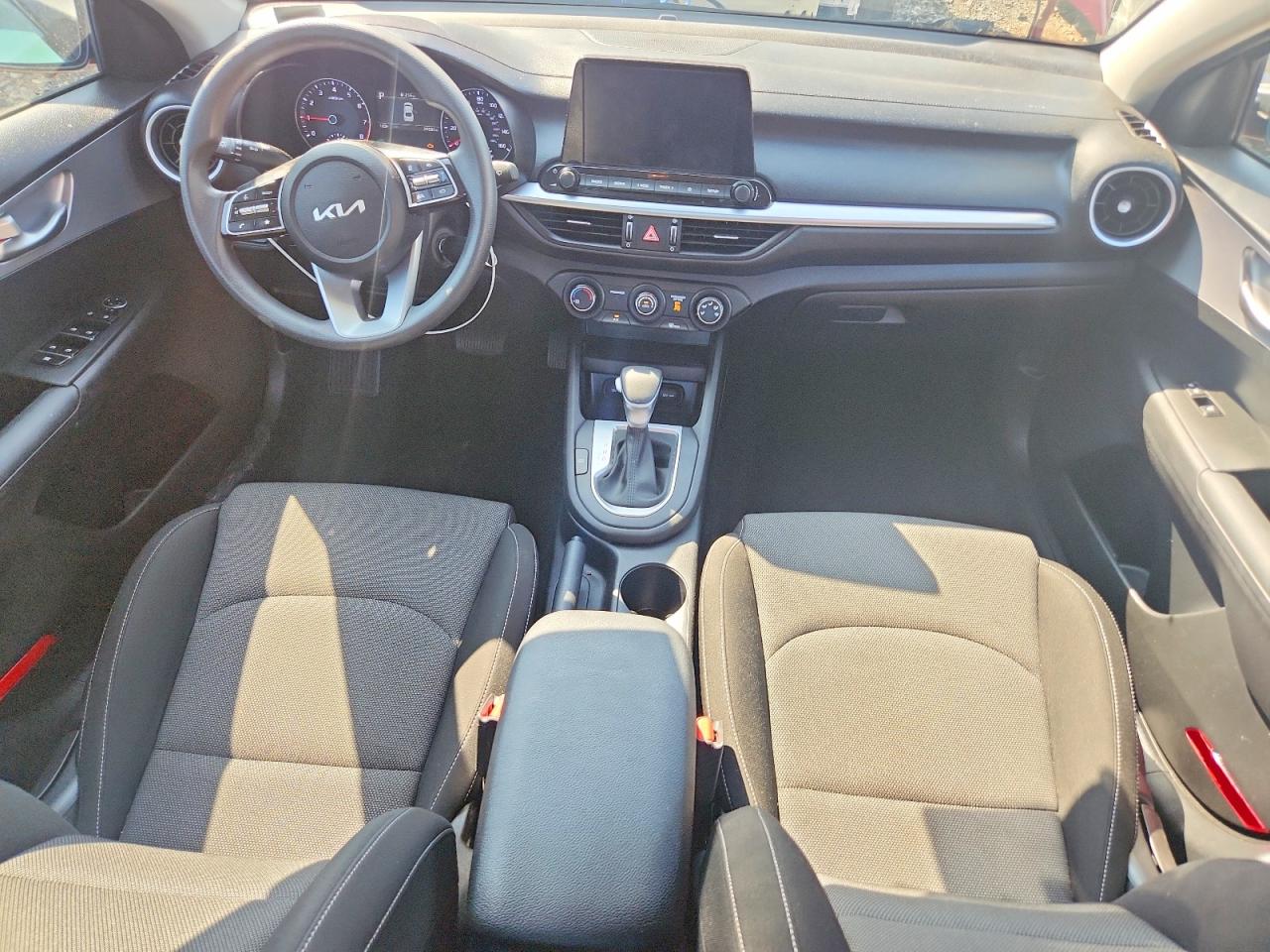 2023 Kia Forte Lxs Red vin: 3KPF24AD9PE590388