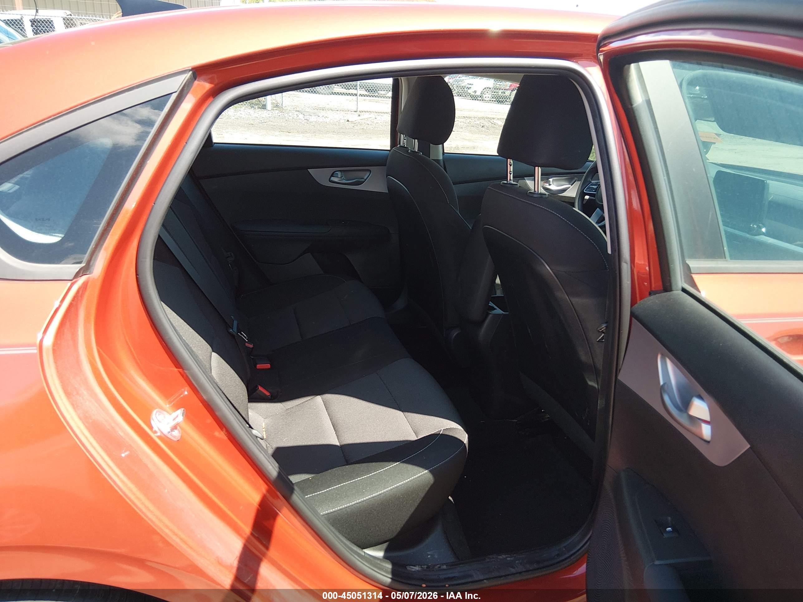 2024 Kia Forte Lxs Orange vin: 3KPF24AD9RE697377