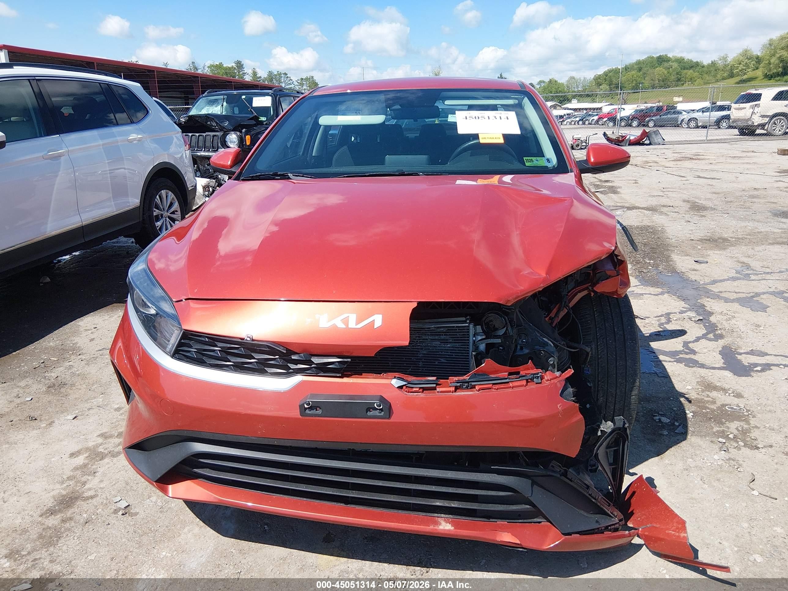 2024 Kia Forte Lxs Orange vin: 3KPF24AD9RE697377