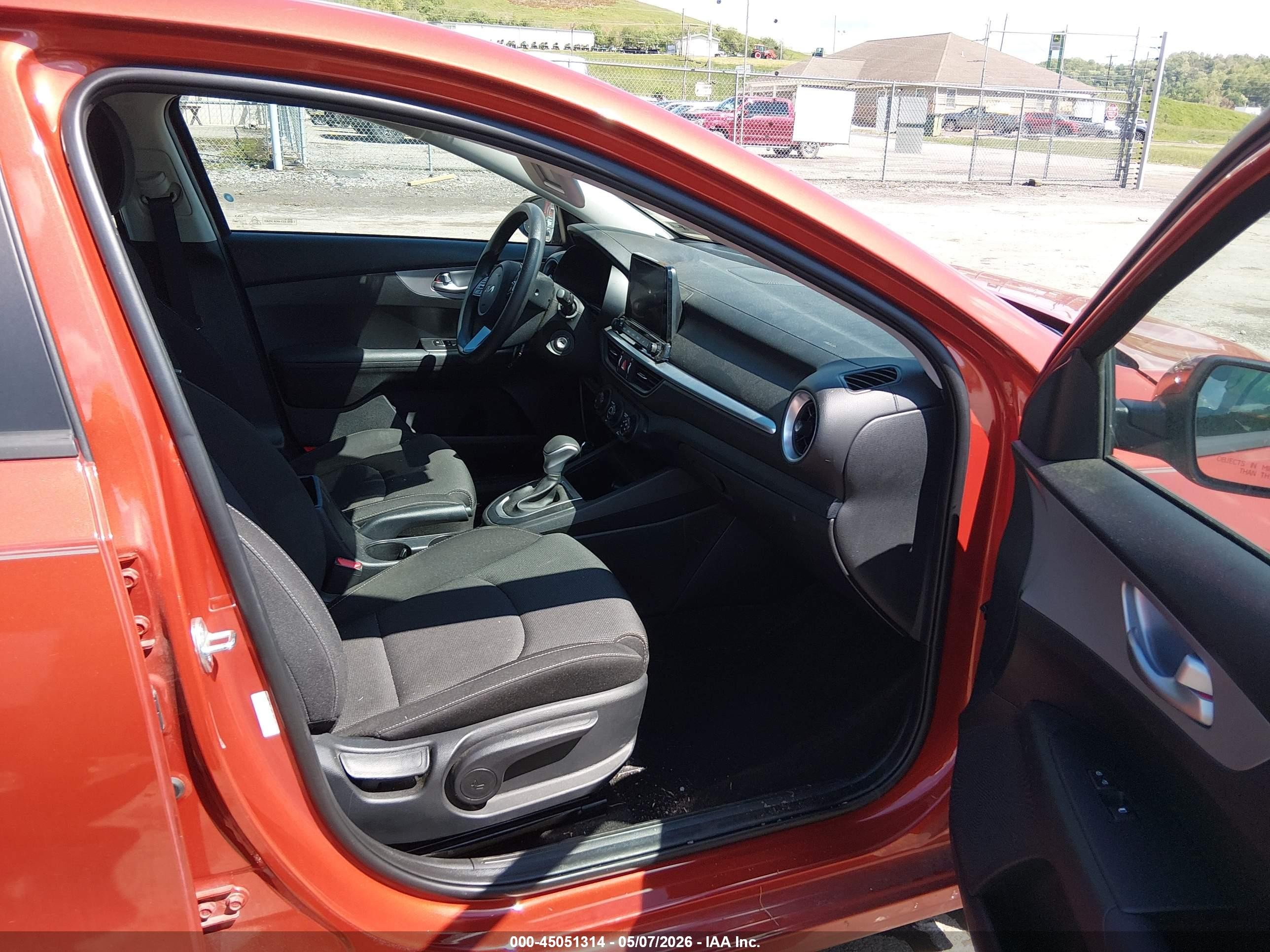 2024 Kia Forte Lxs Orange vin: 3KPF24AD9RE697377