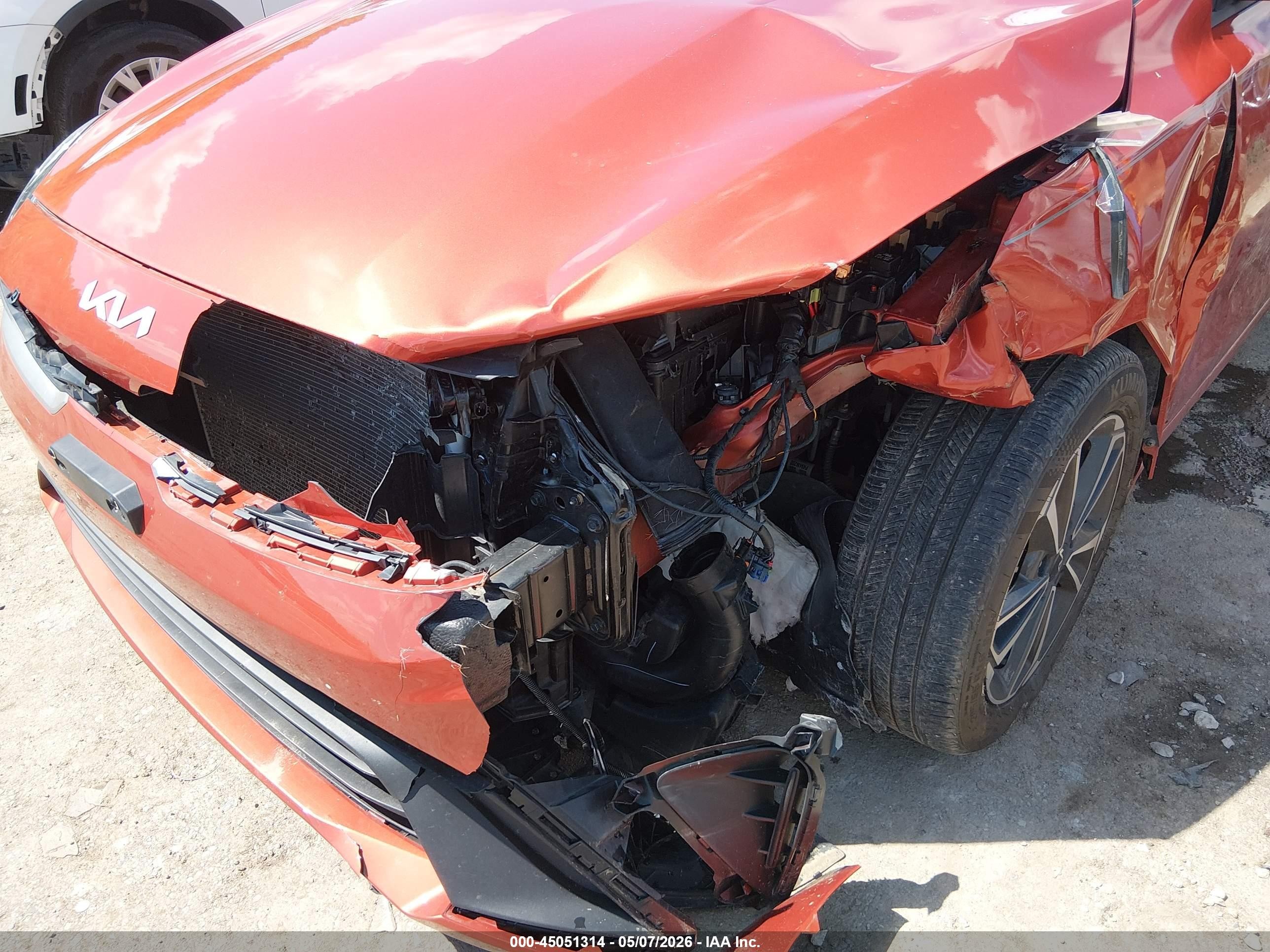 2024 Kia Forte Lxs Orange vin: 3KPF24AD9RE697377