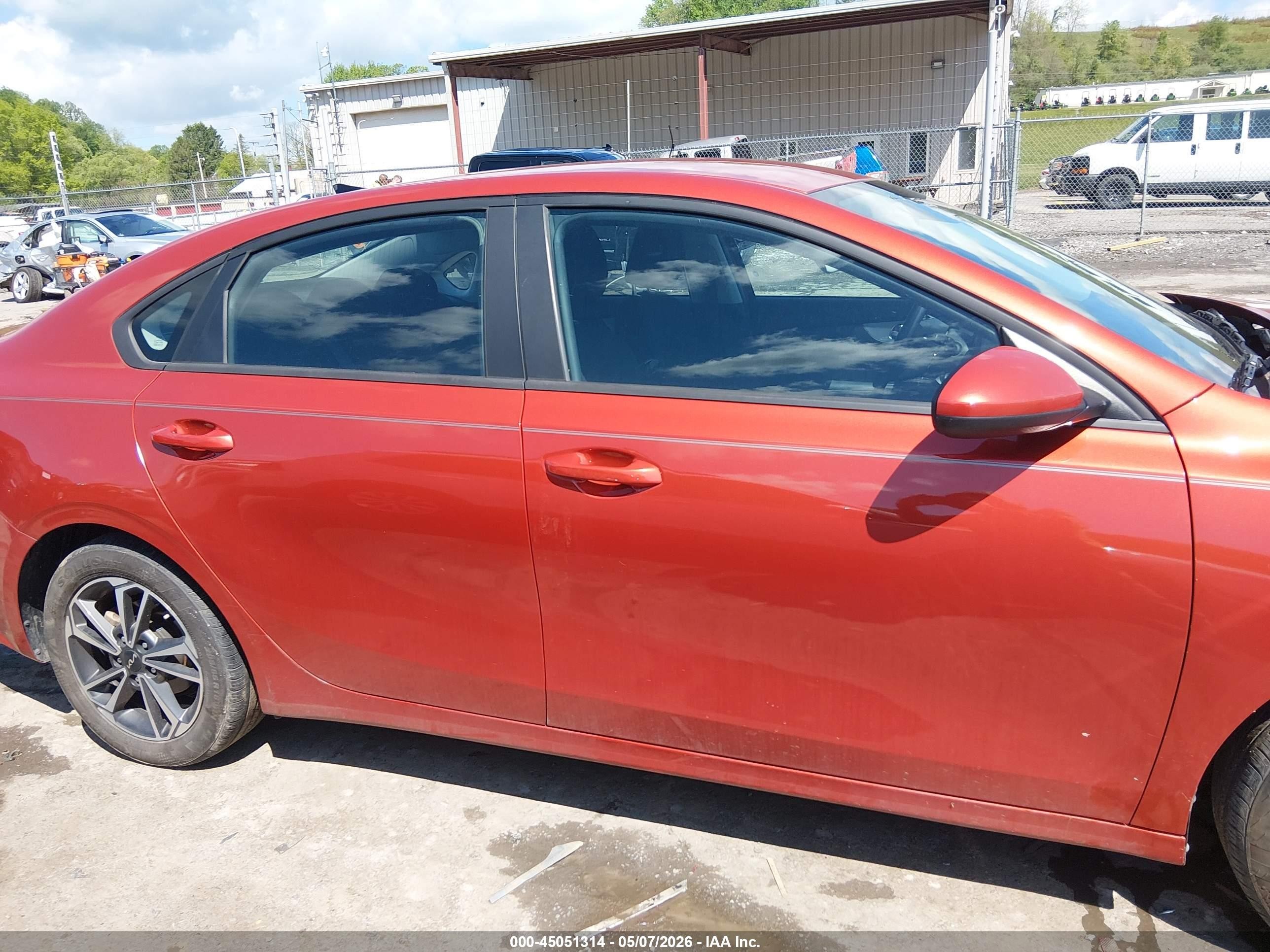 2024 Kia Forte Lxs Orange vin: 3KPF24AD9RE697377