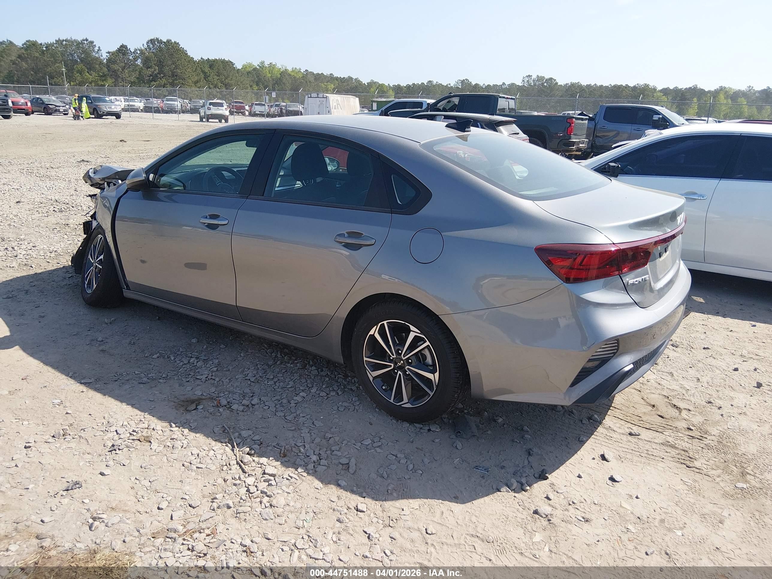 2024 Kia Forte Lxs Gray vin: 3KPF24AD9RE721709