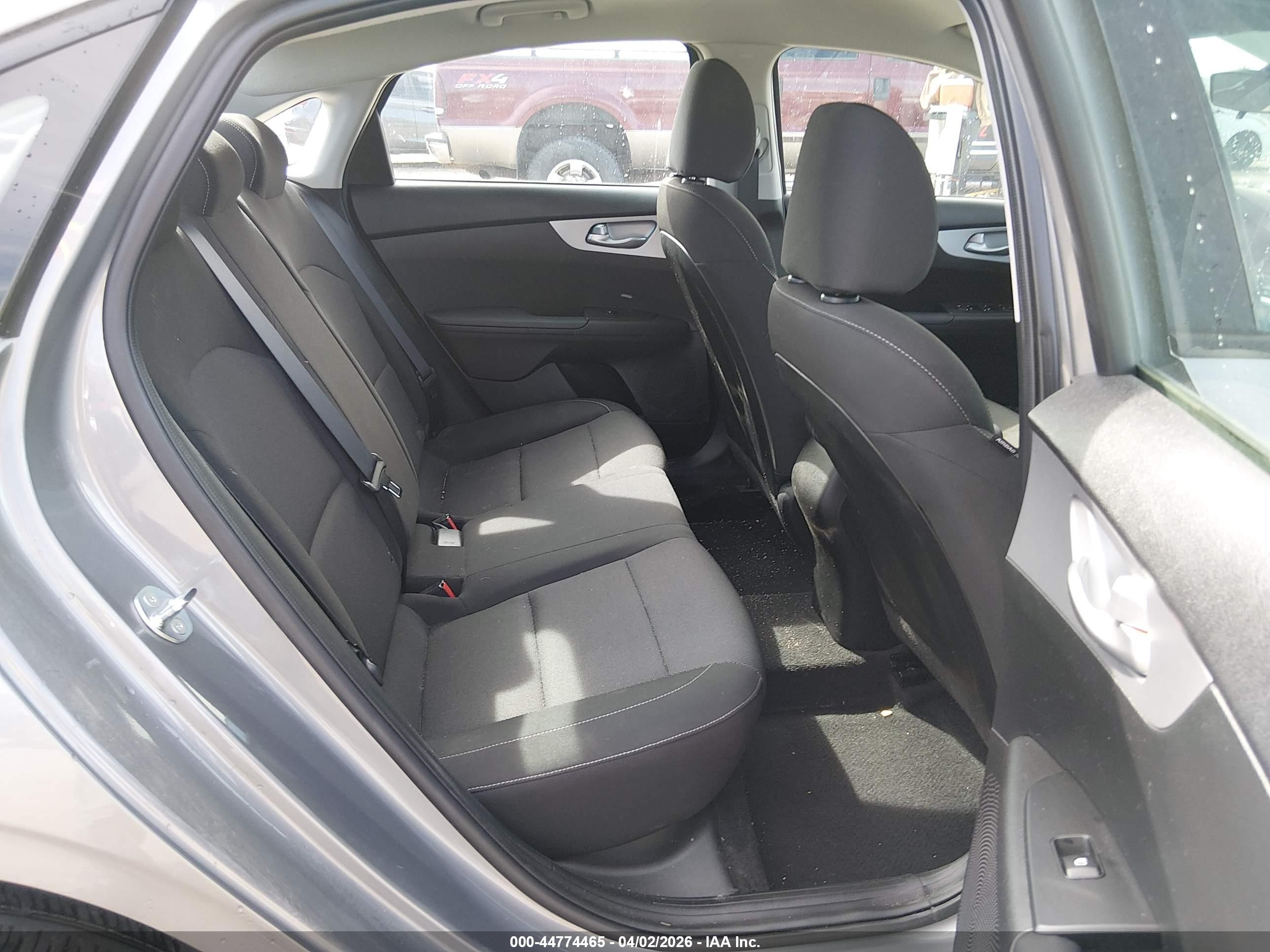 2024 Kia Forte Lxs Gray vin: 3KPF24AD9RE736291
