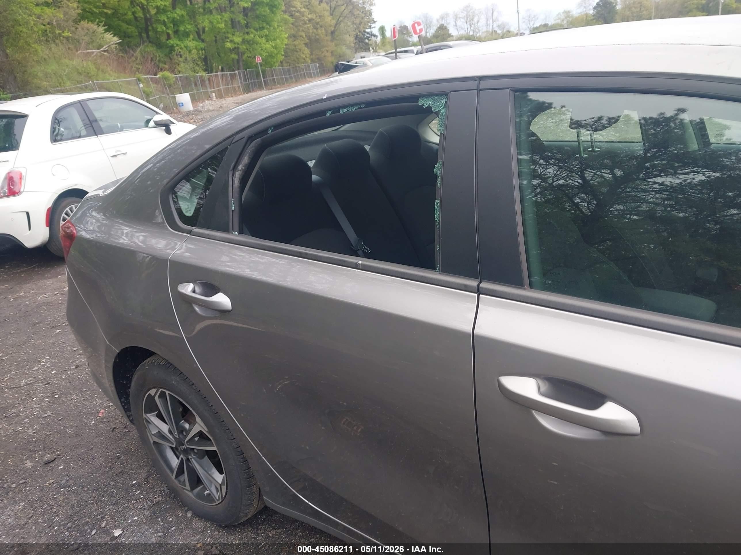 2024 Kia Forte Lxs Gray vin: 3KPF24AD9RE830414
