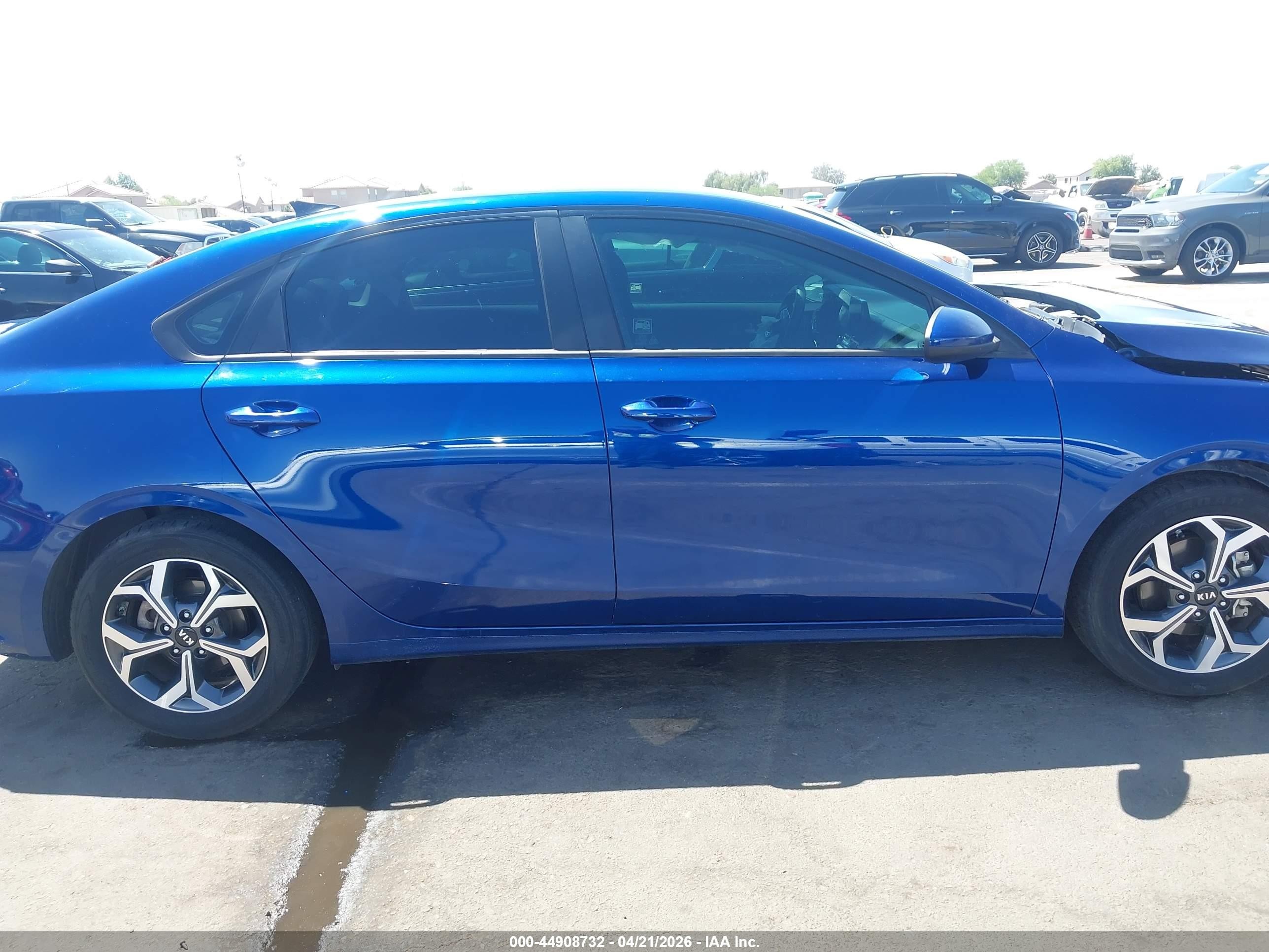 2020 Kia Forte Lxs Blue vin: 3KPF24ADXLE243730