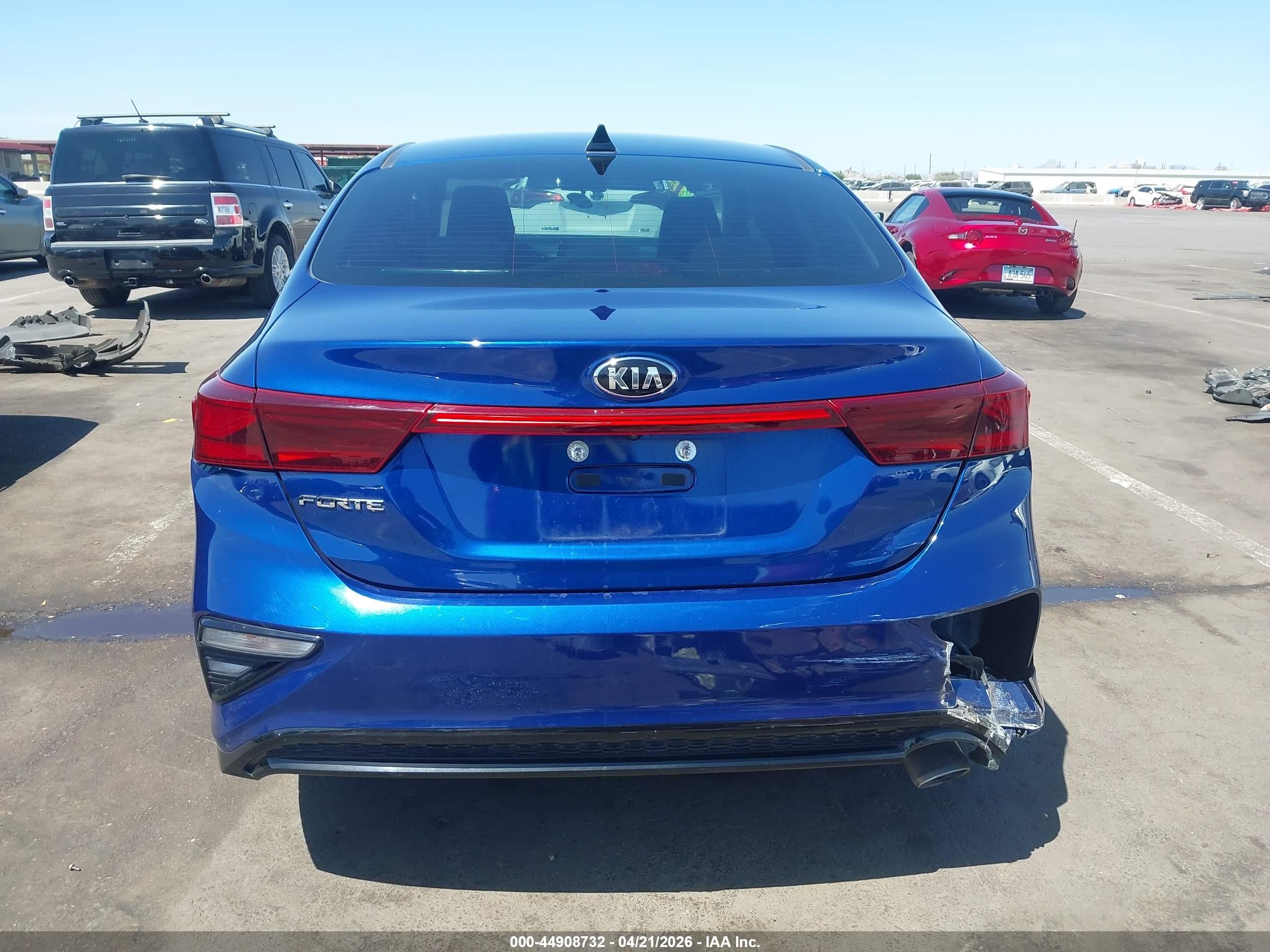 2020 Kia Forte Lxs Blue vin: 3KPF24ADXLE243730