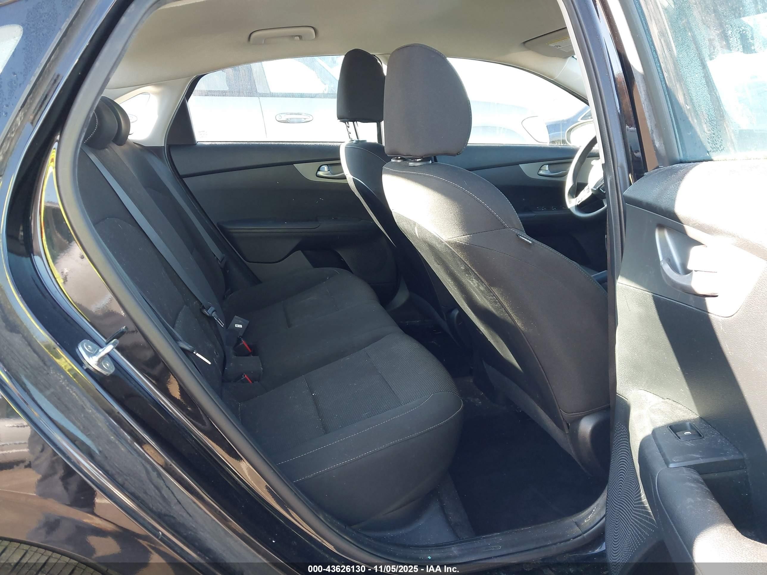 2021 Kia Forte Fe Black vin: 3KPF24ADXME326639