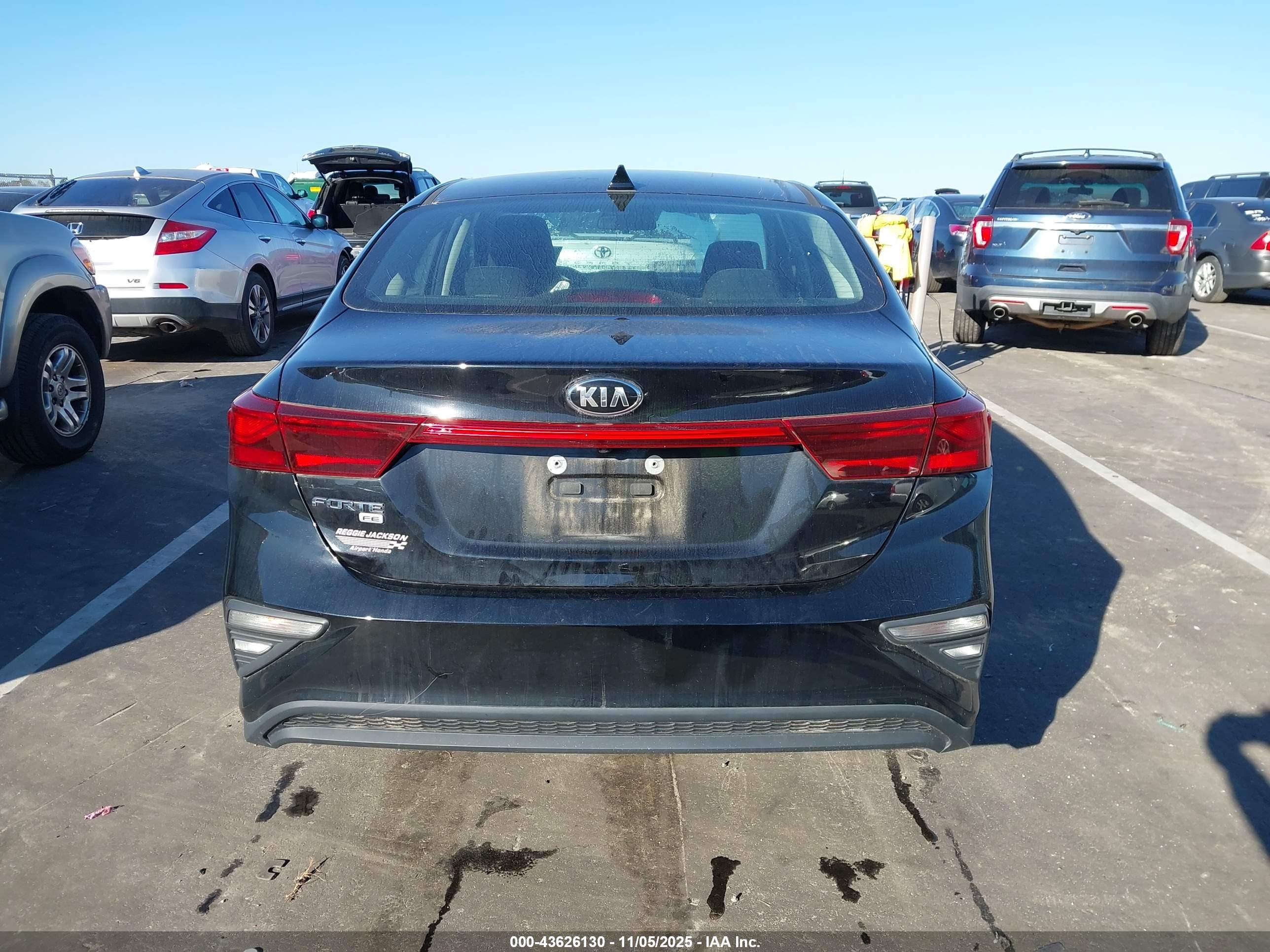 2021 Kia Forte Fe Black vin: 3KPF24ADXME326639