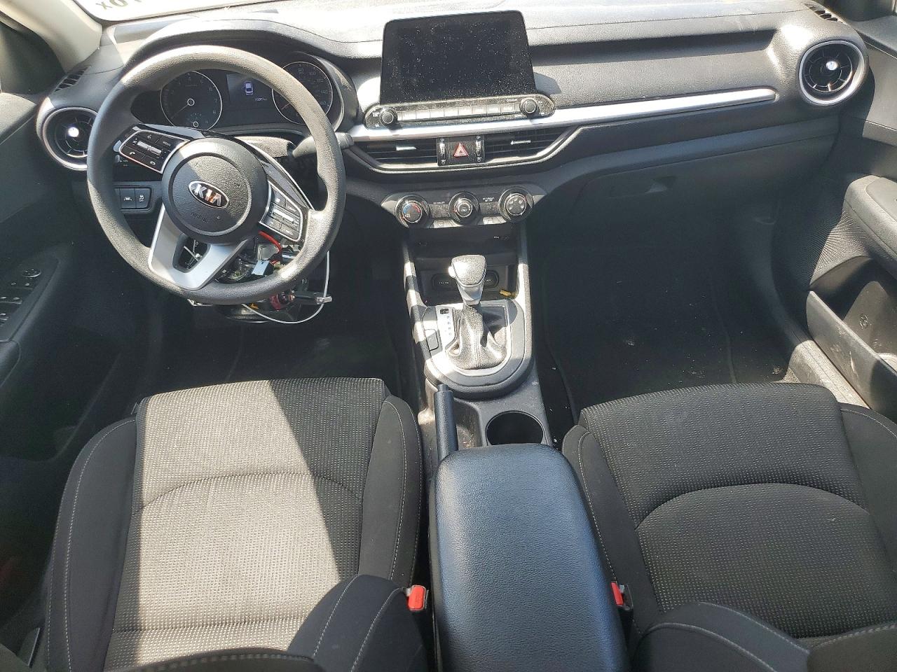 2021 Kia Forte White vin: 3KPF24ADXME349340