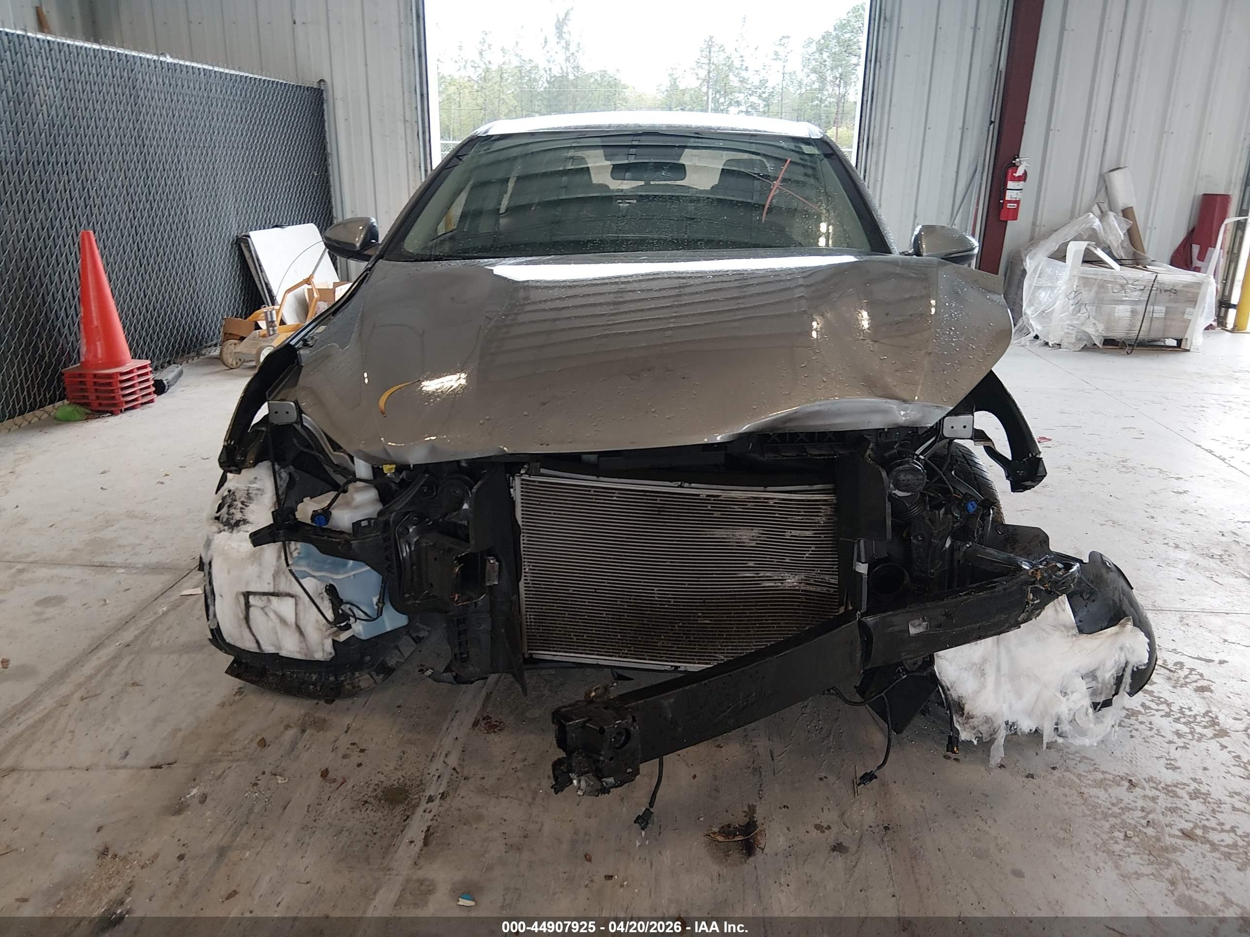 2022 Kia Forte Lxs Silver vin: 3KPF24ADXNE418528