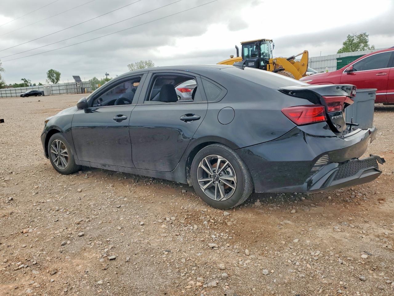 2023 Kia Forte Lxs Black vin: 3KPF24ADXPE629876