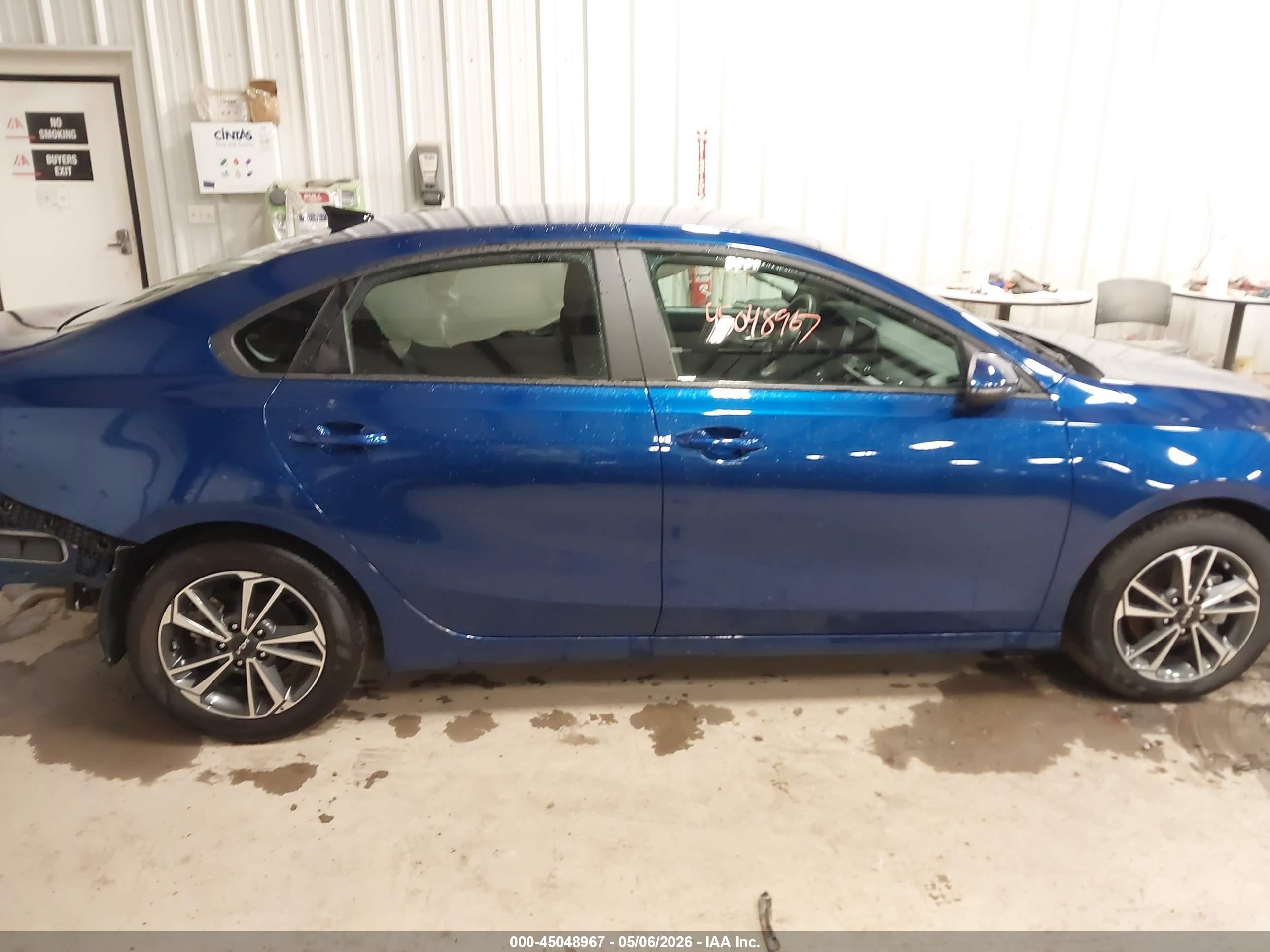 2024 Kia Forte Lxs Синий vin: 3KPF24ADXRE734789