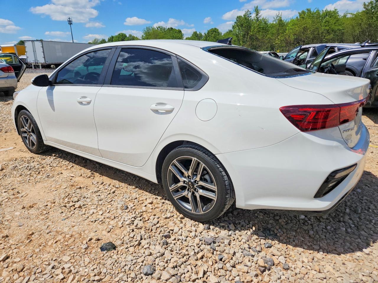 2019 Kia Forte S White vin: 3KPF34AD1KE017636