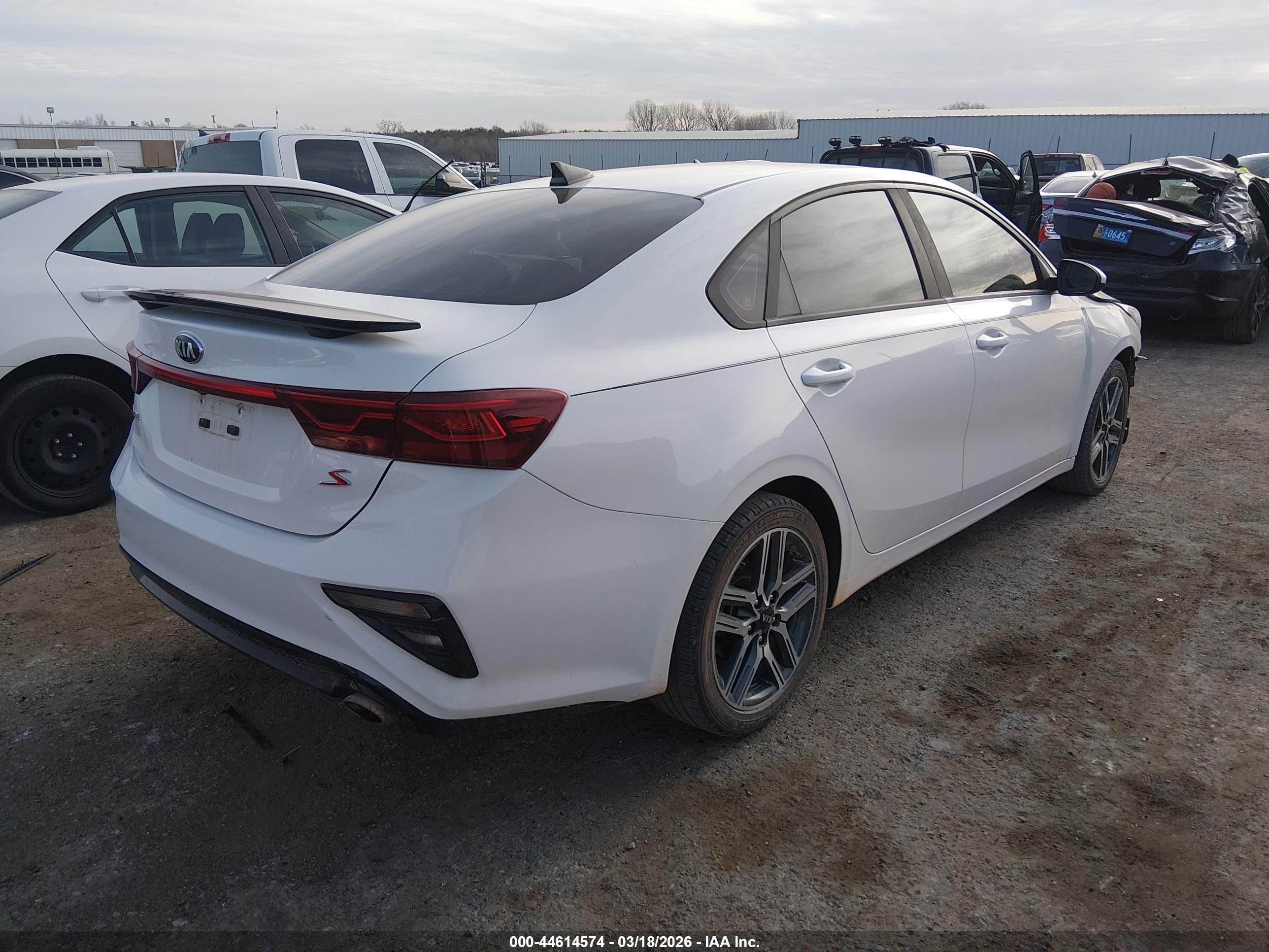 2019 Kia Forte S White vin: 3KPF34AD8KE025992