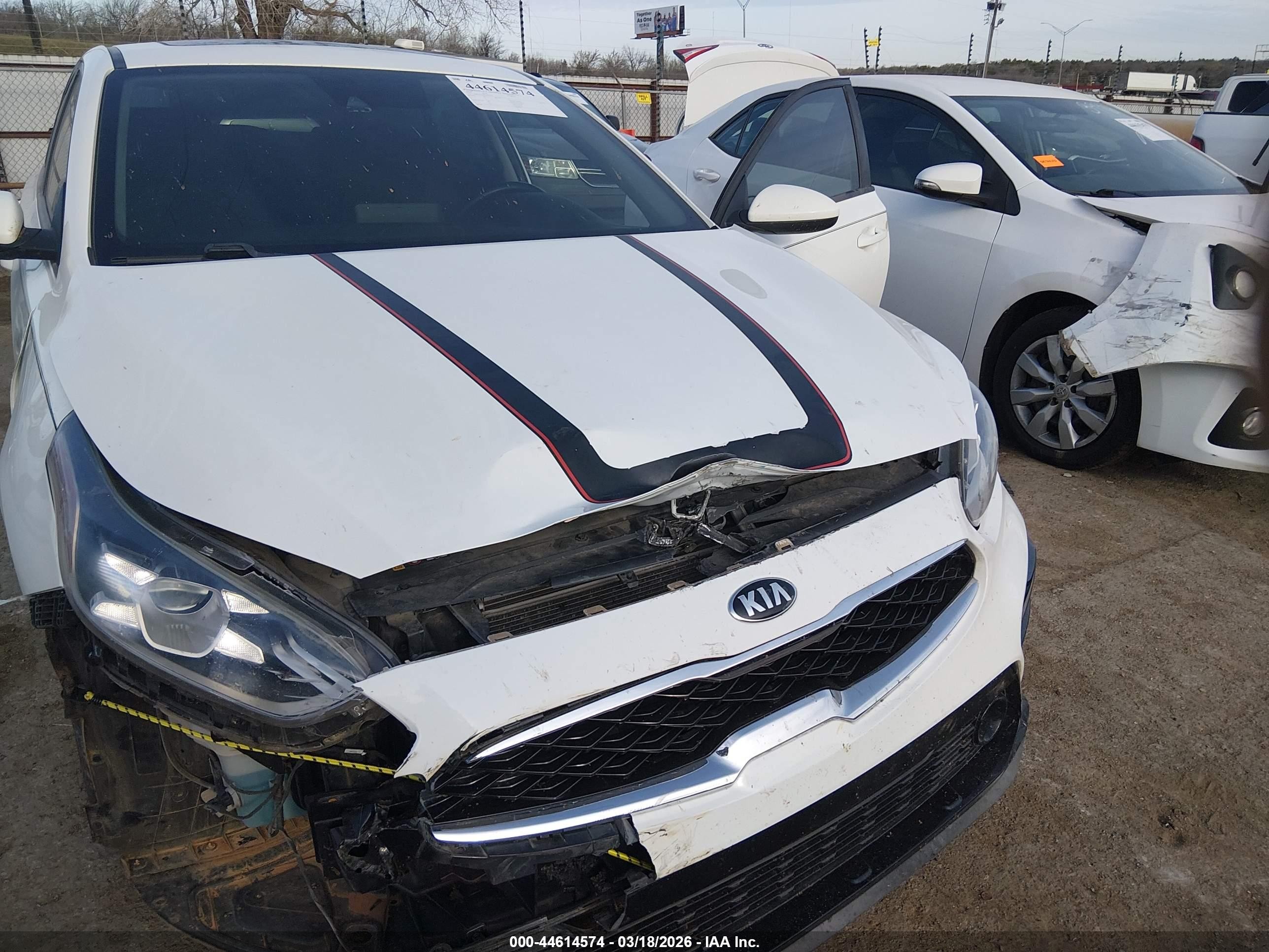 2019 Kia Forte S White vin: 3KPF34AD8KE025992