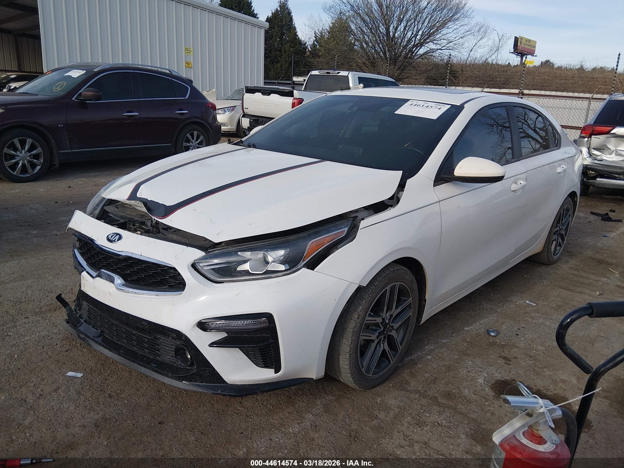 2019 Kia Forte S White vin: 3KPF34AD8KE025992
