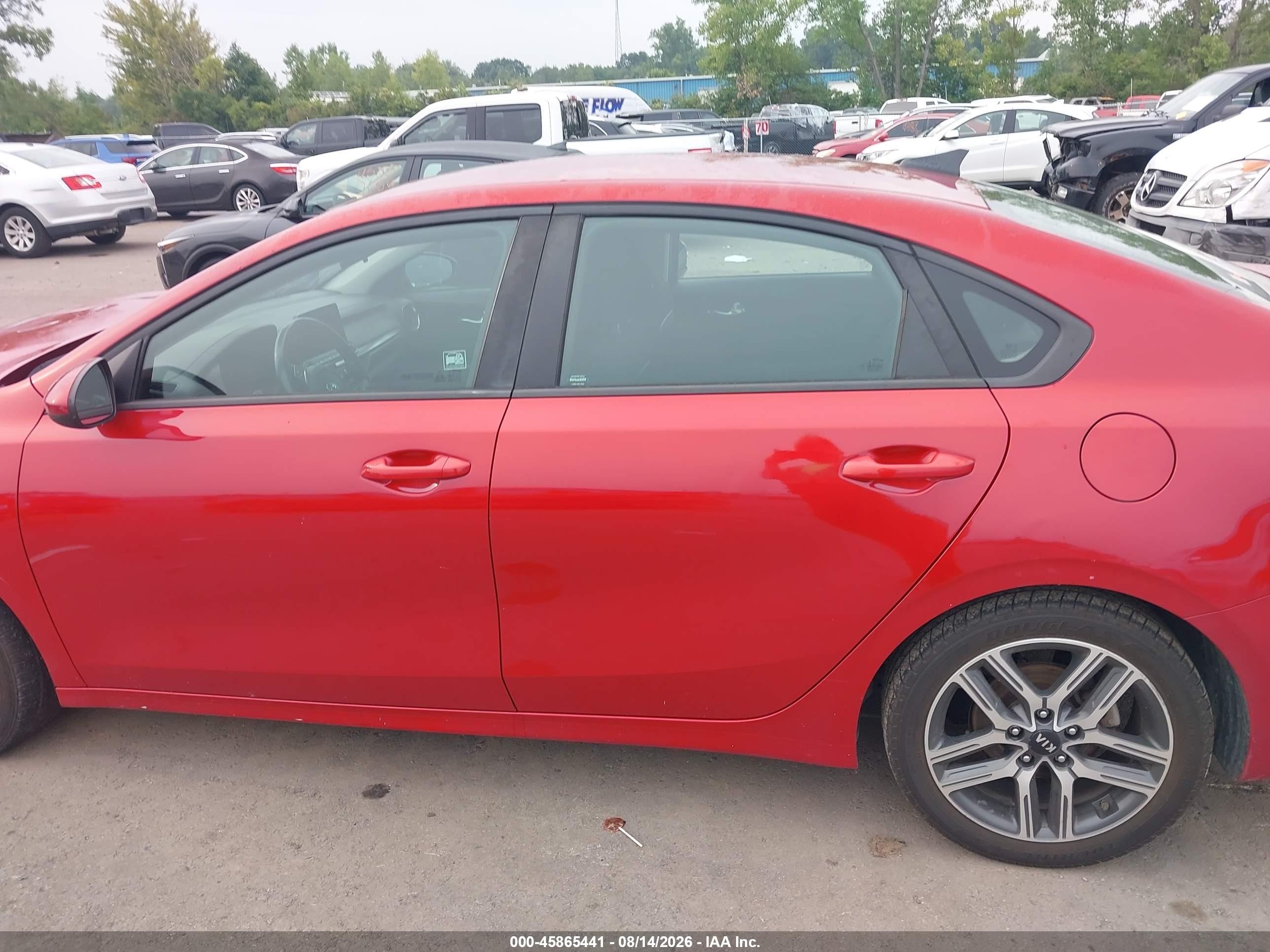 2019 Kia Forte S Красный vin: 3KPF34ADXKE048223